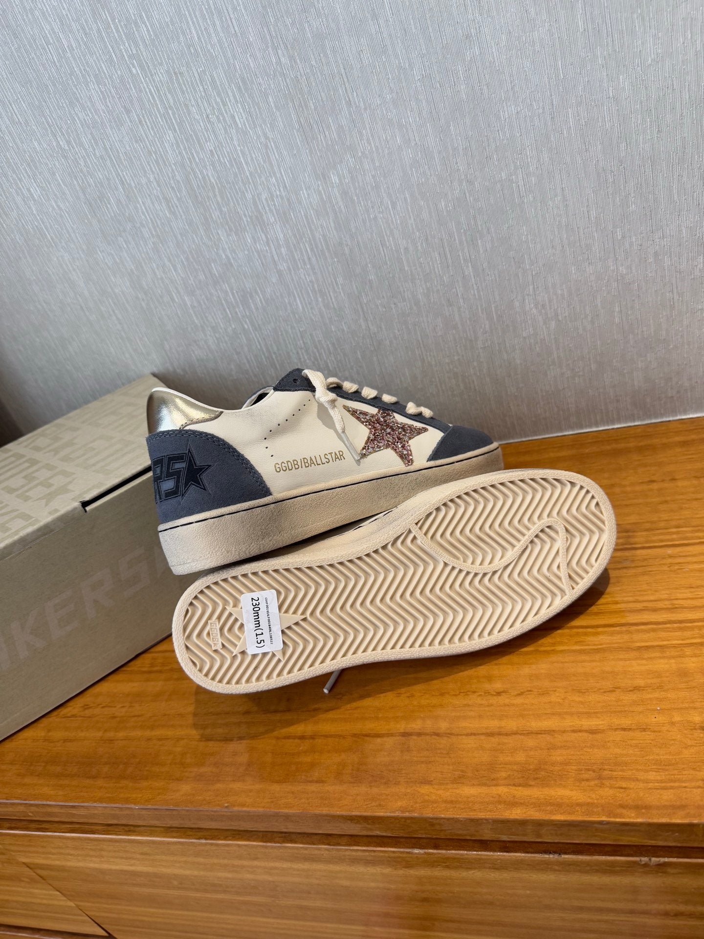 LuxluxHouse Best Quality Shoes Golden Goose