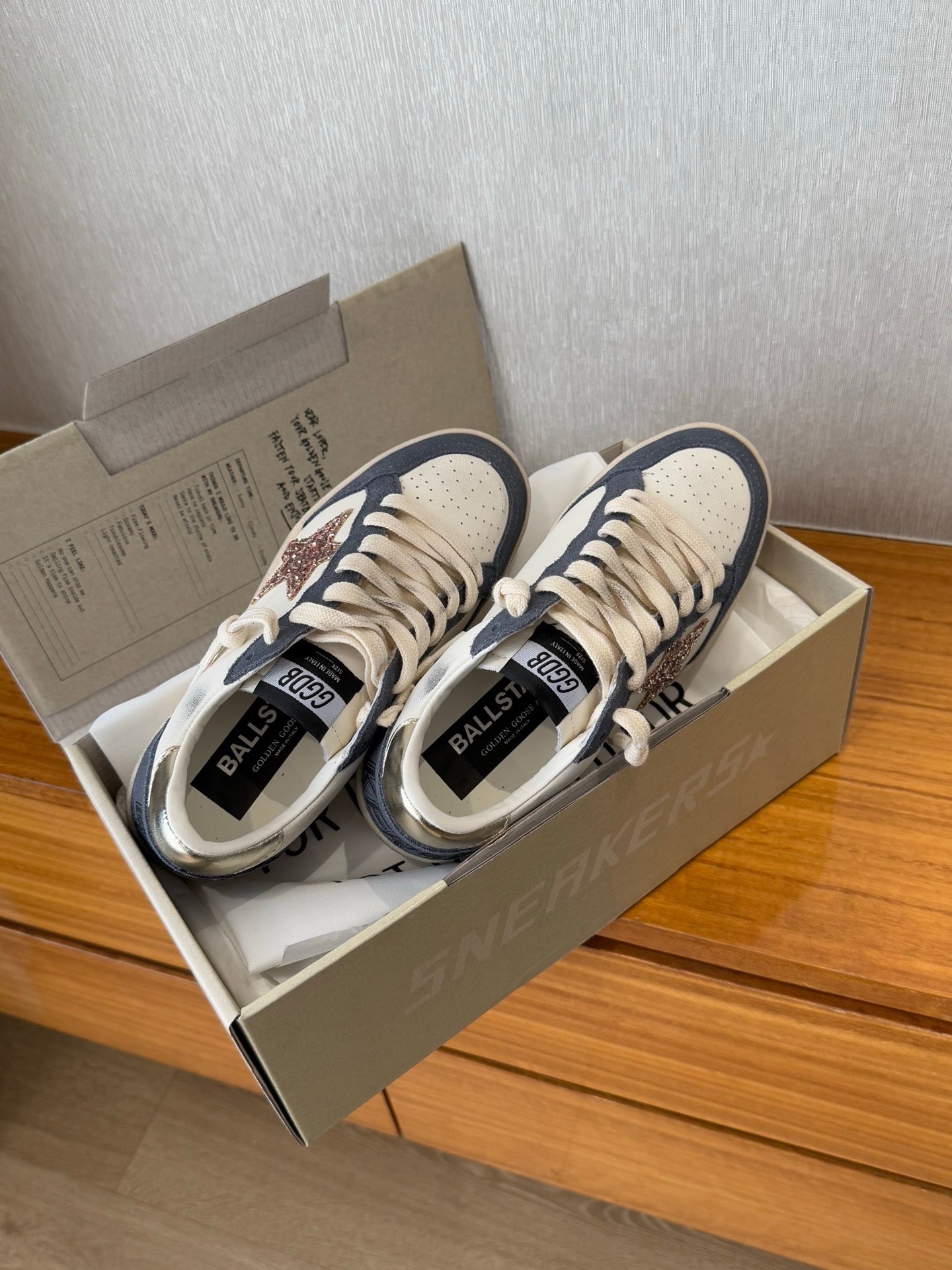 LuxluxHouse Best Quality Shoes Golden Goose