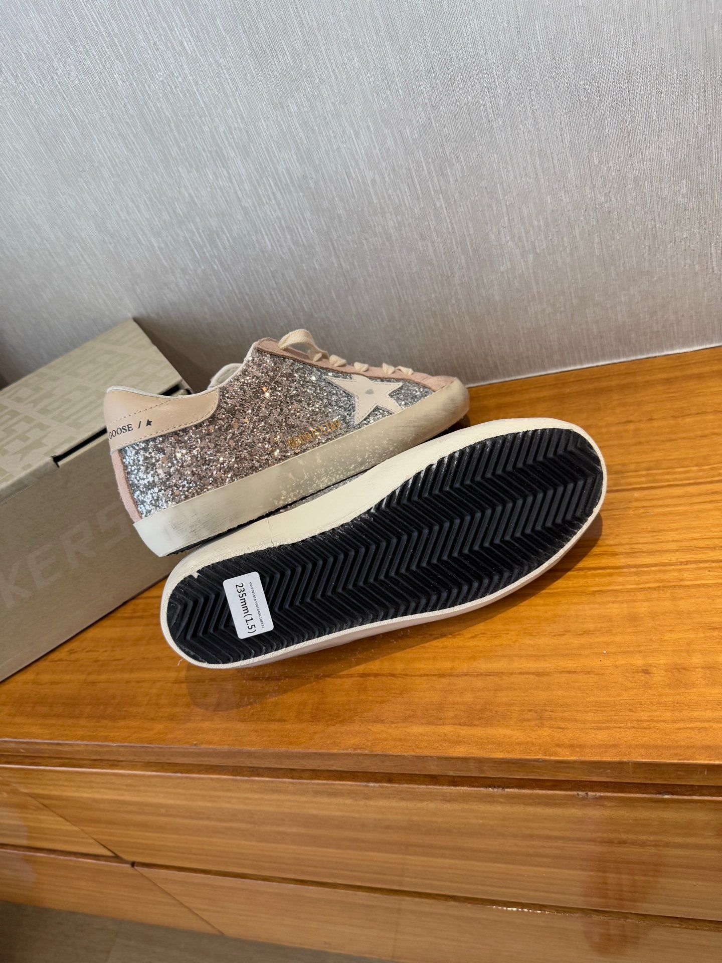 LuxluxHouse Best Quality Shoes Golden Goose