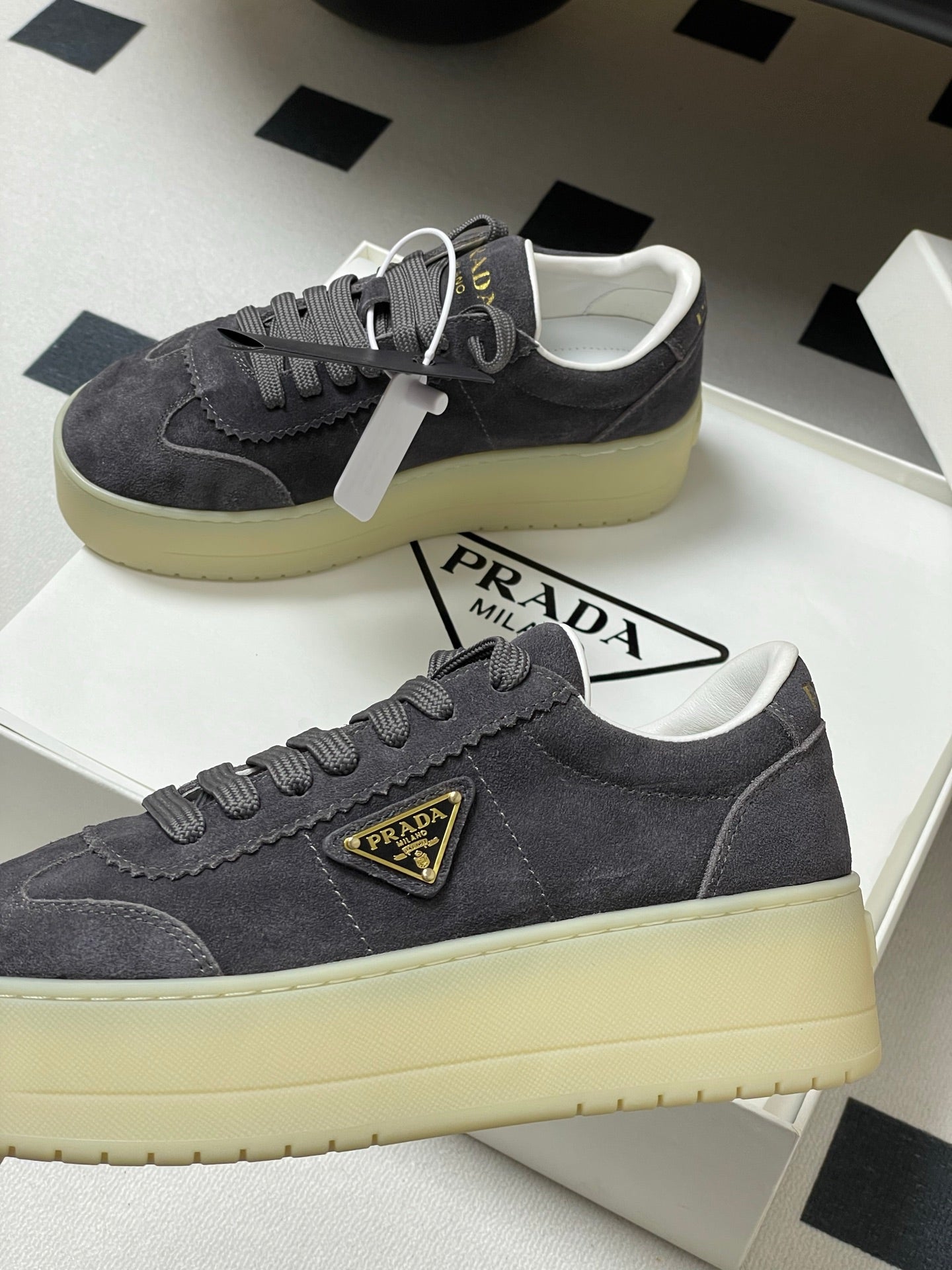 LuxluxHouse Best Quality Women Shoes Prada