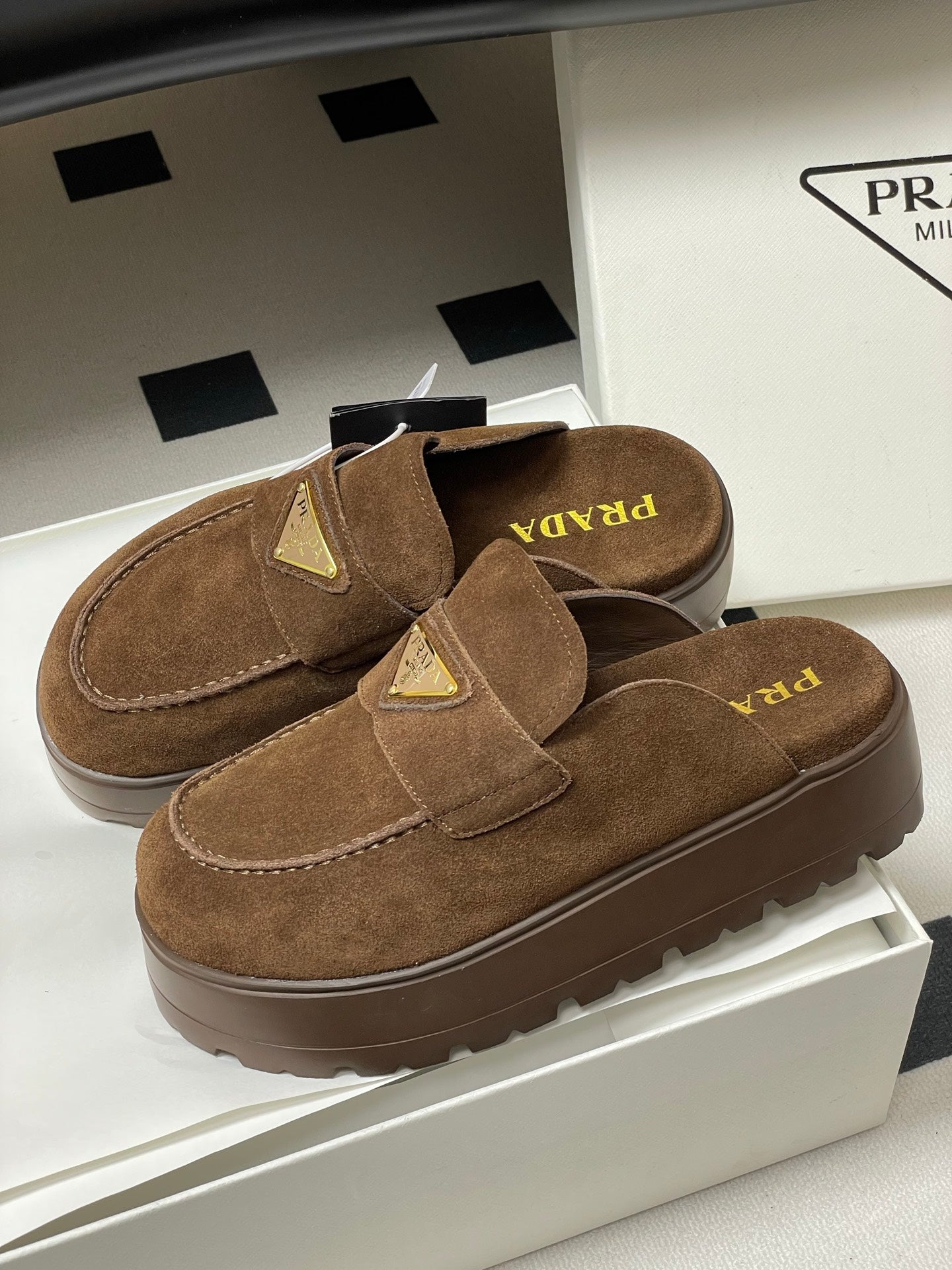 LuxluxHouse Best Quality Women Shoes Prada