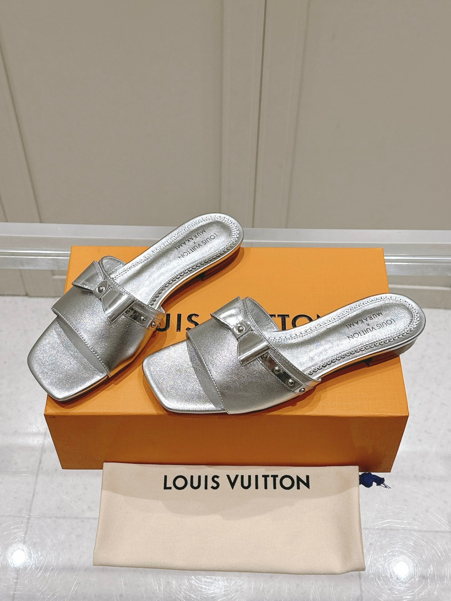 LuxluxHouse Best Quality Women Shoes Louis Vuitton