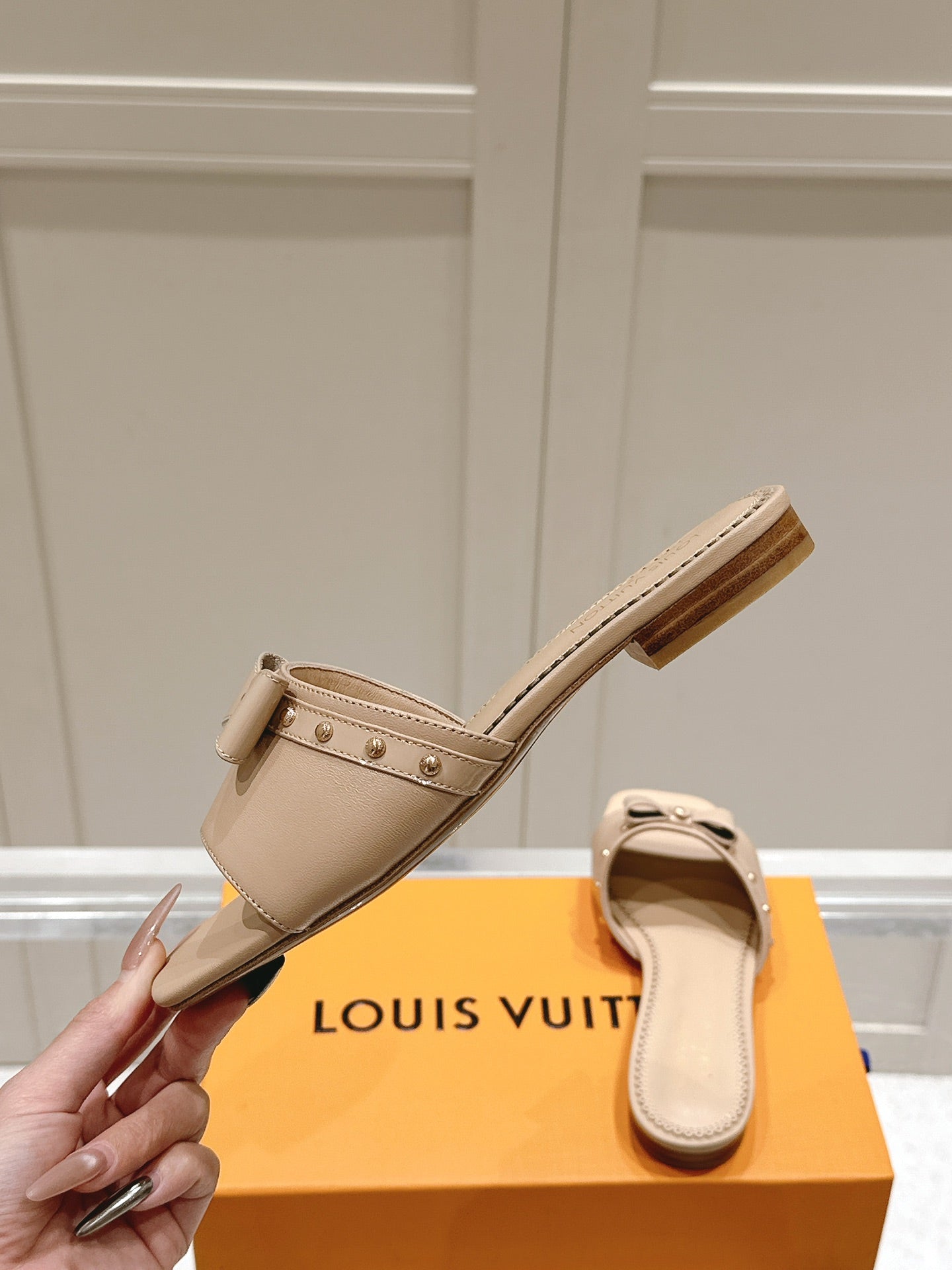 LuxluxHouse Best Quality Women Shoes Louis Vuitton