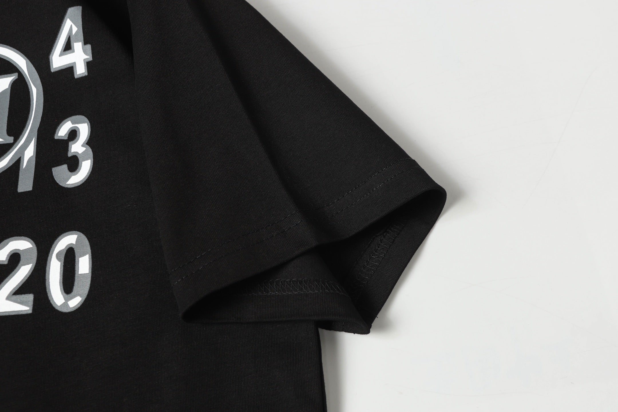LuxluxHouse Best Quality Clothes T-shirt Chanel & Maison Margiela