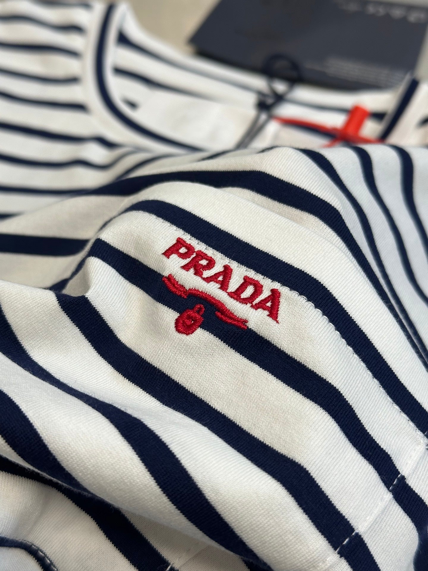 LuxluxHouse Best Quality Clothes T-shirt Prada