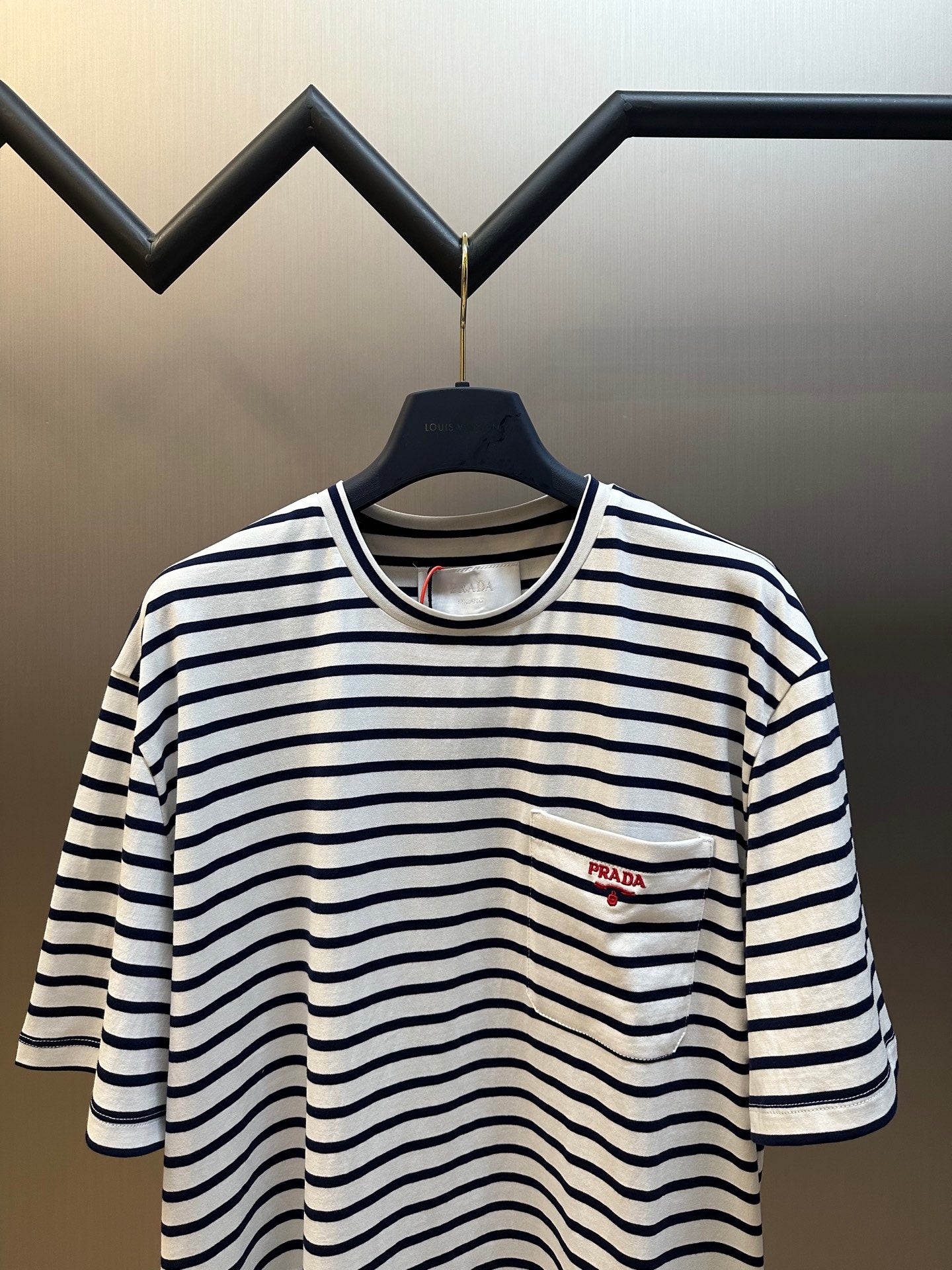 LuxluxHouse Best Quality Clothes T-shirt Prada