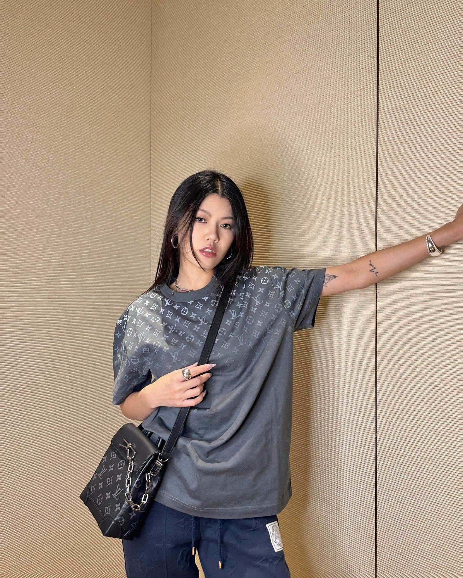 LuxluxHouse Best Quality Clothes T-shirt Louis Vuitton