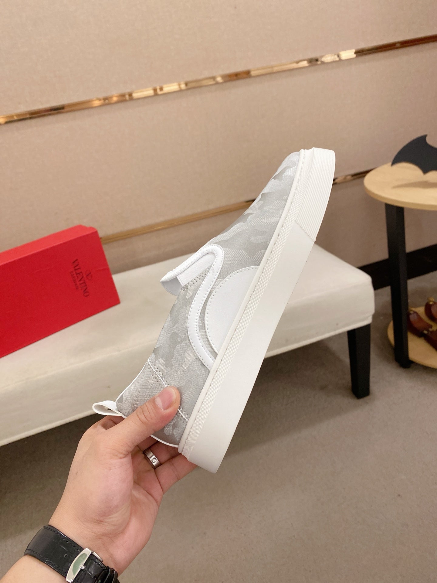 LuxluxHouse Best Quality Shoes Valentino