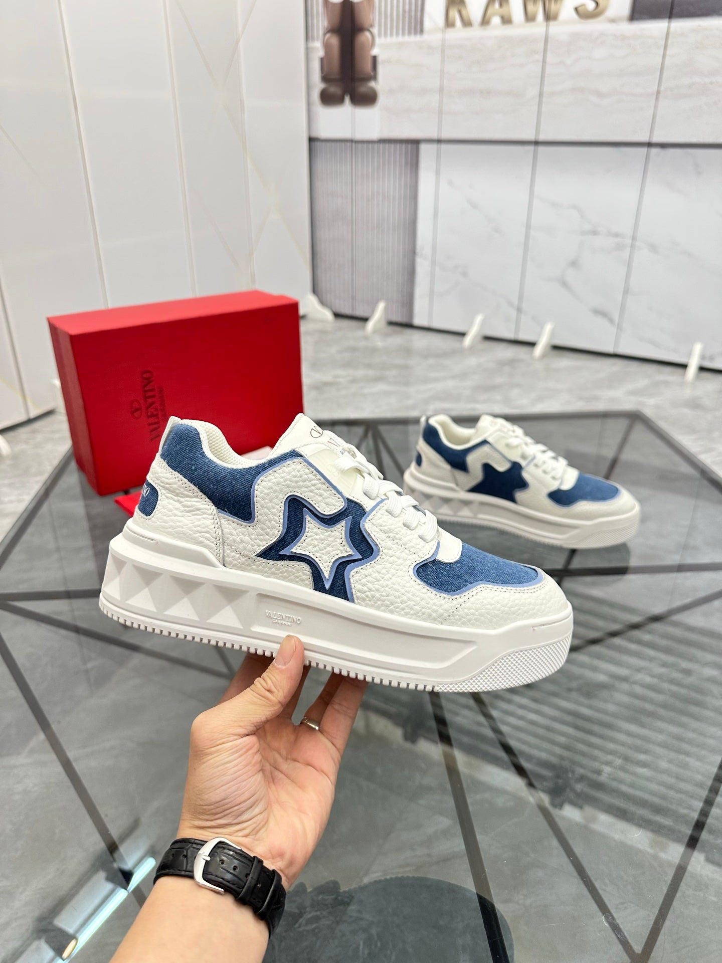 LuxluxHouse Best Quality Shoes Valentino