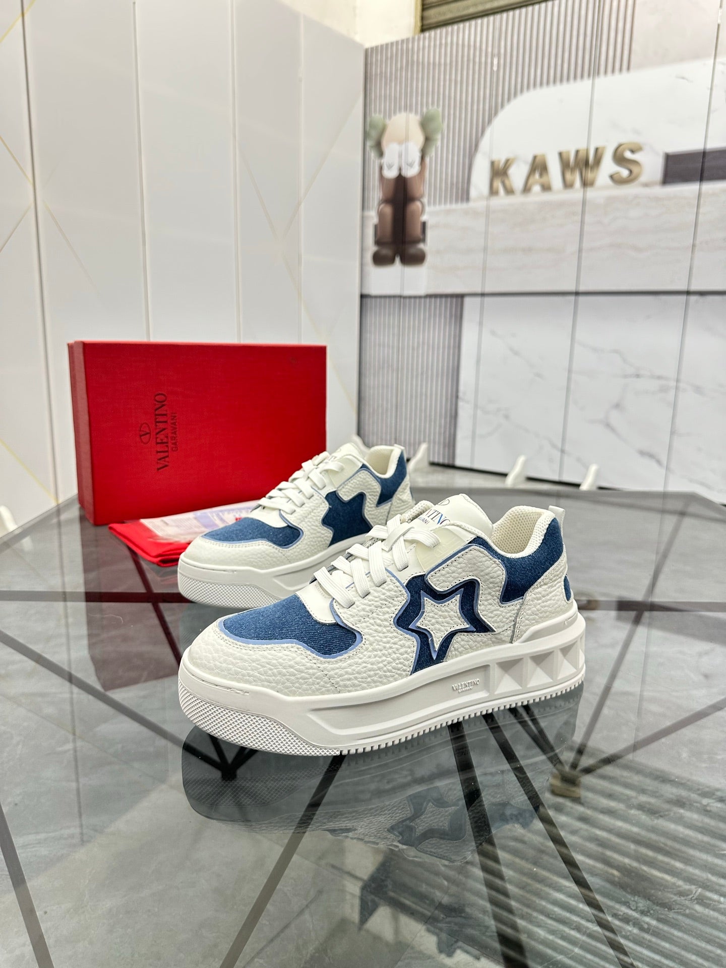 LuxluxHouse Best Quality Shoes Valentino