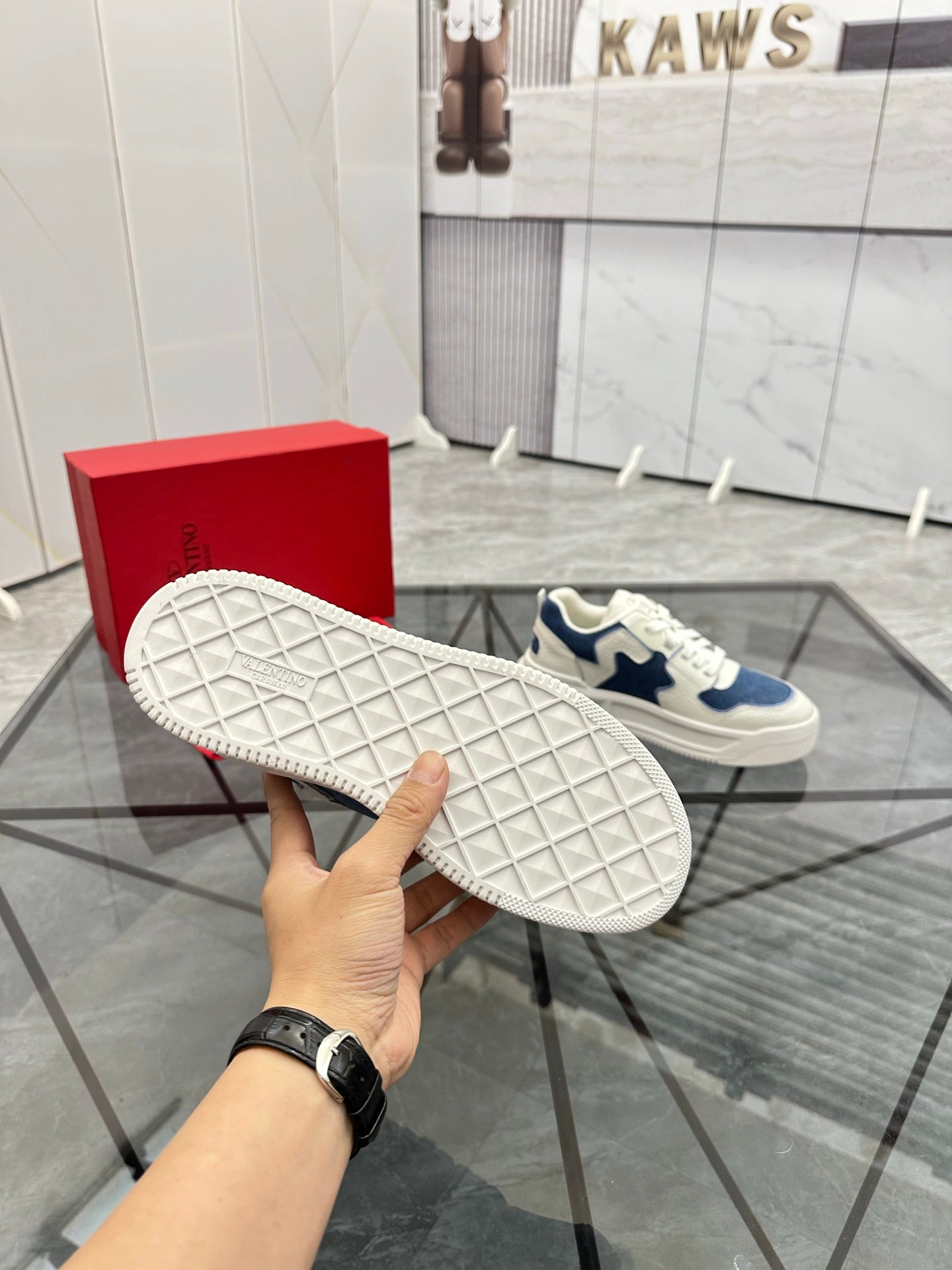 LuxluxHouse Best Quality Shoes Valentino