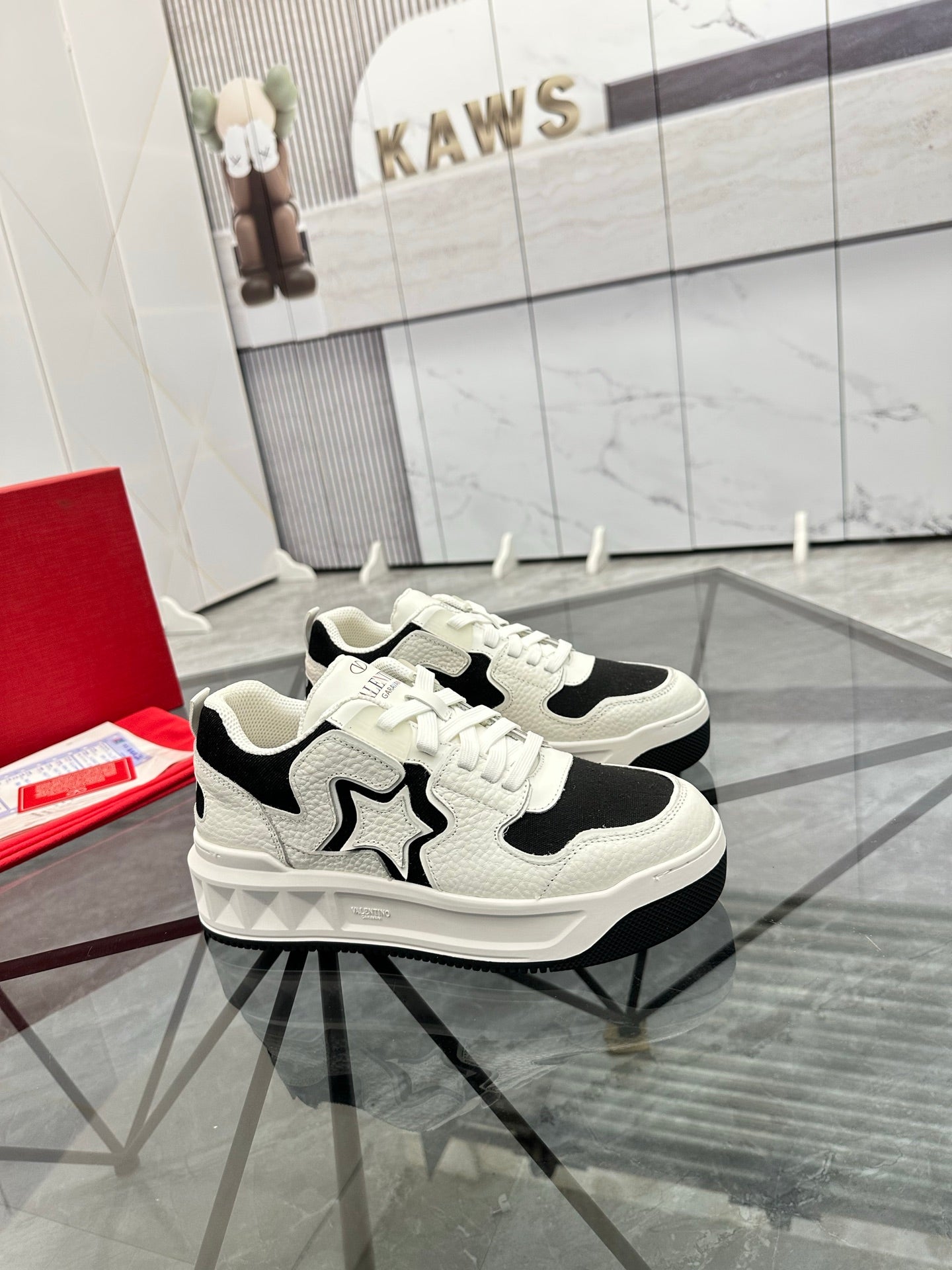 LuxluxHouse Best Quality Shoes Valentino
