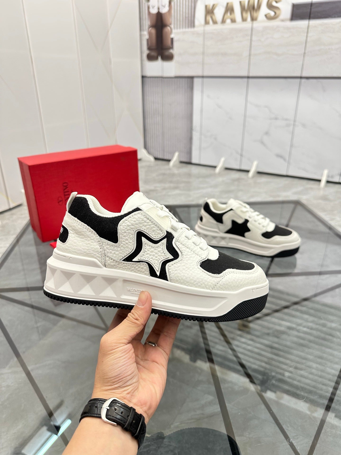 LuxluxHouse Best Quality Shoes Valentino