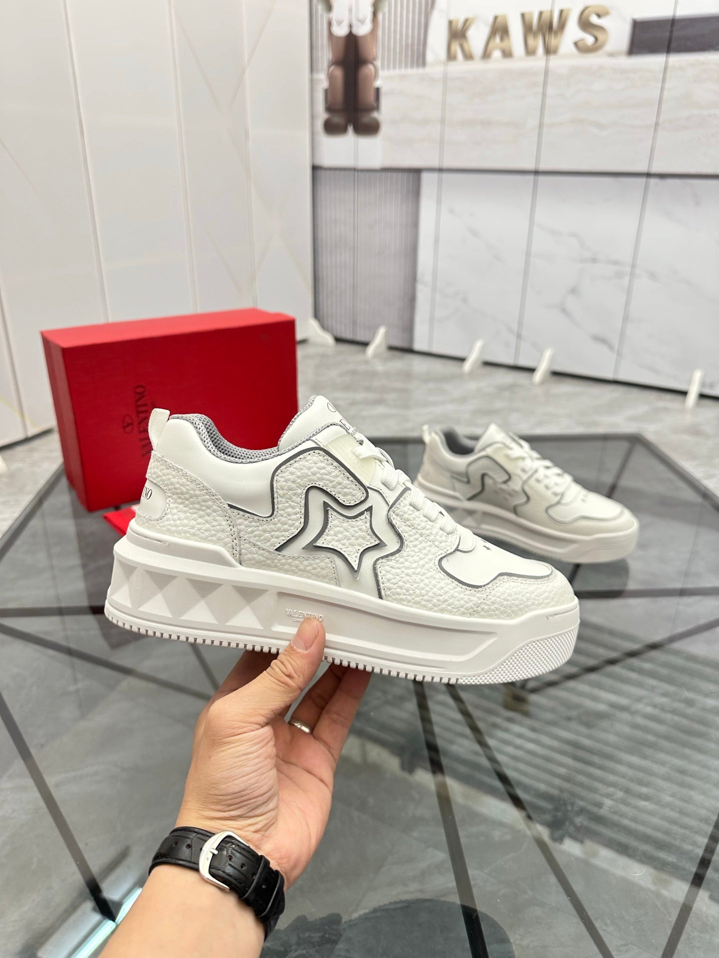 LuxluxHouse Best Quality Shoes Valentino