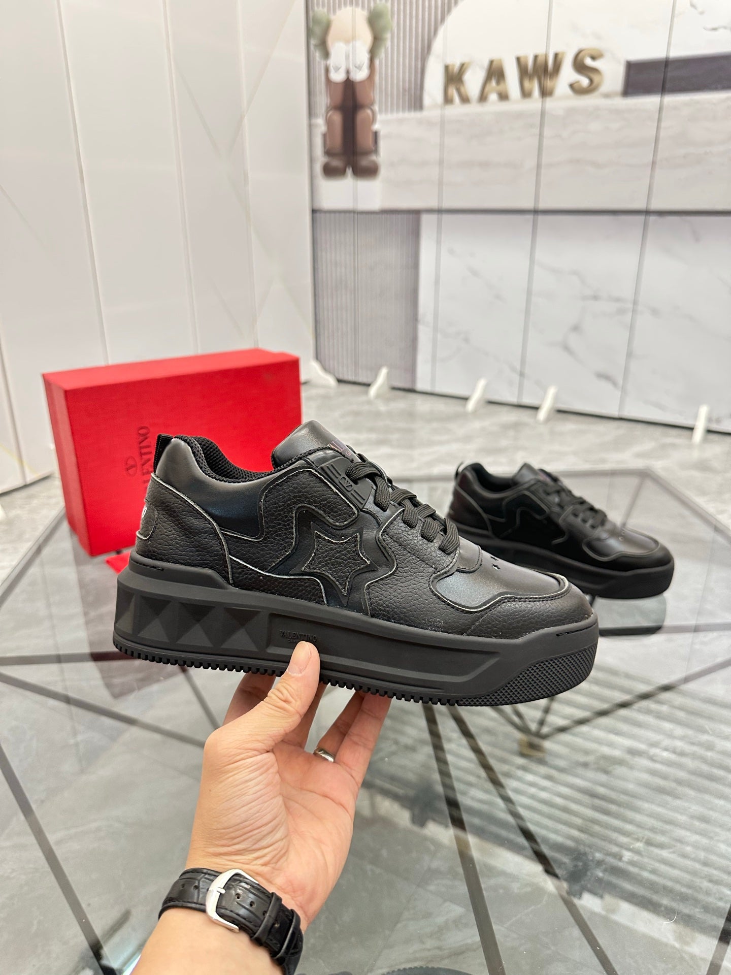 LuxluxHouse Best Quality Shoes Valentino
