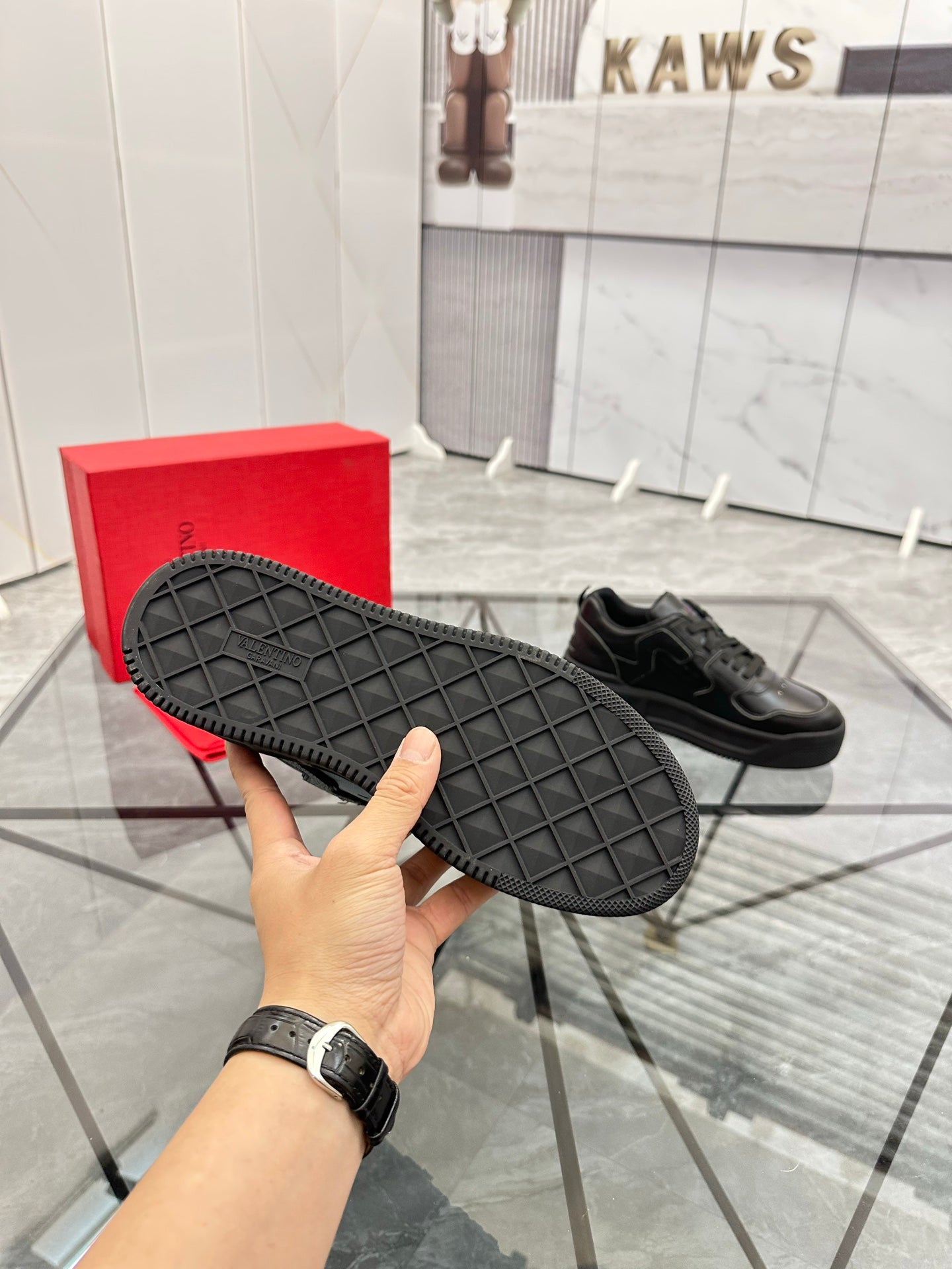 LuxluxHouse Best Quality Shoes Valentino