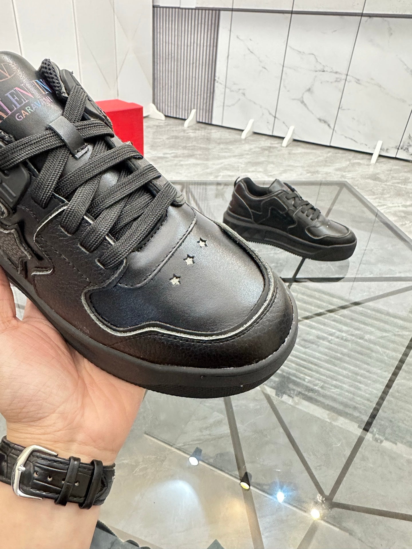 LuxluxHouse Best Quality Shoes Valentino