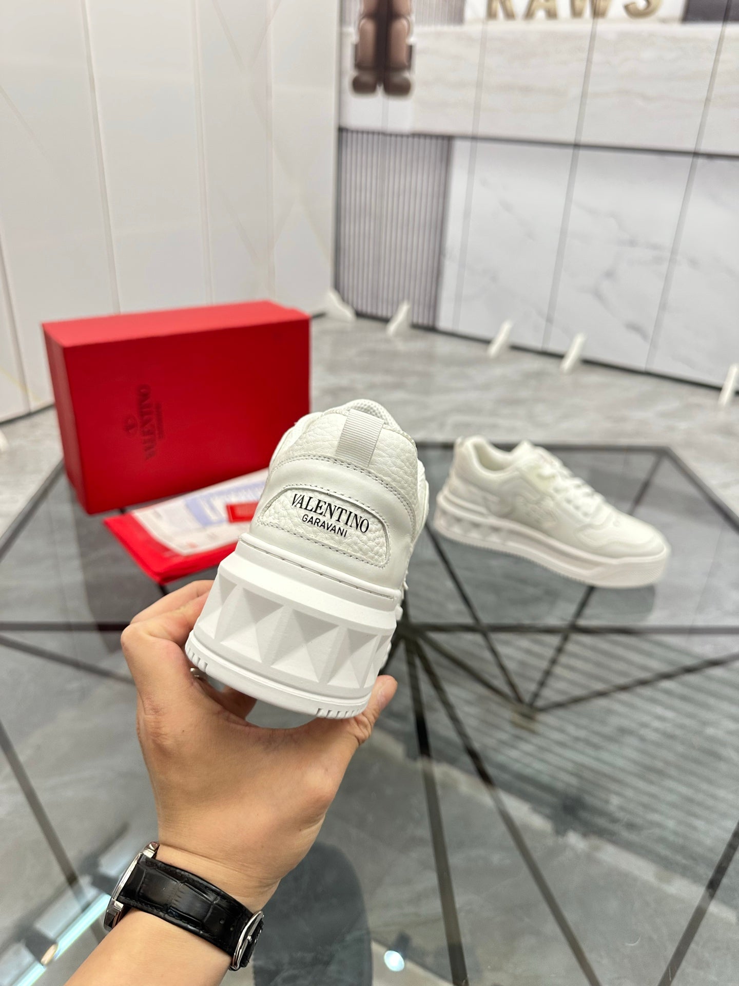 LuxluxHouse Best Quality Shoes Valentino