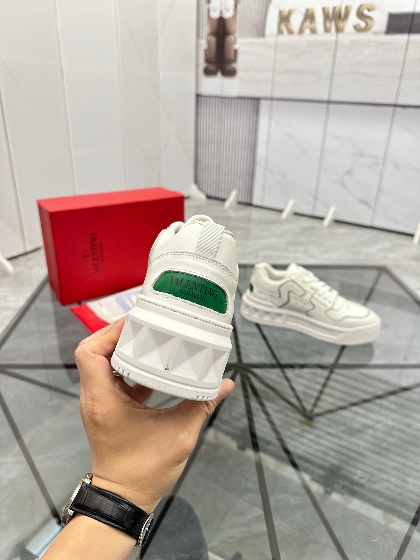 LuxluxHouse Best Quality Shoes Valentino