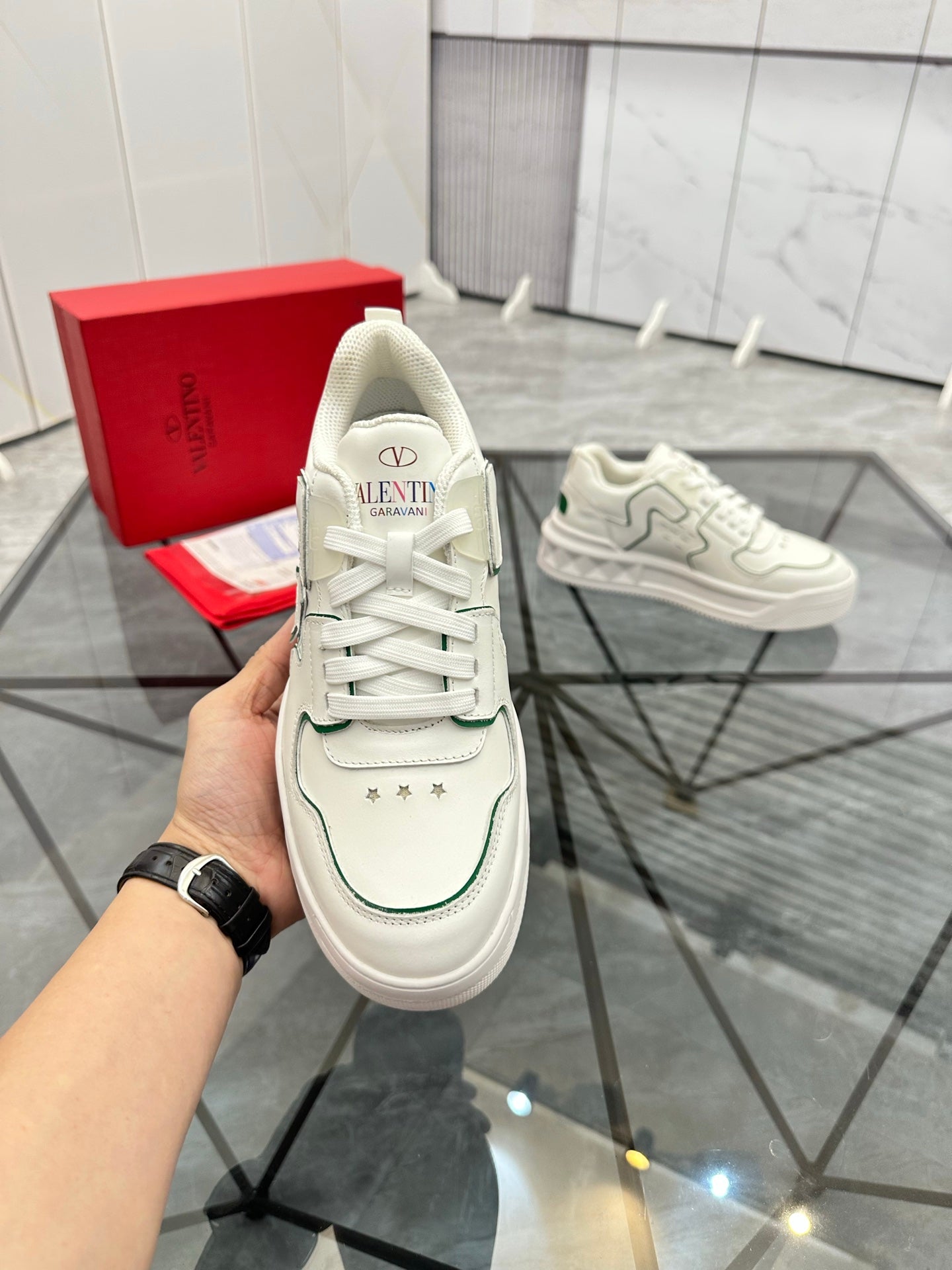LuxluxHouse Best Quality Shoes Valentino