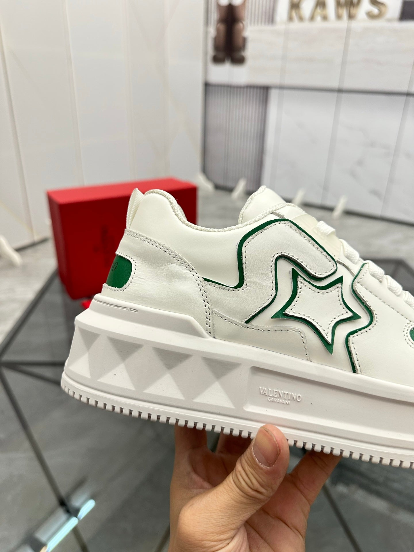 LuxluxHouse Best Quality Shoes Valentino