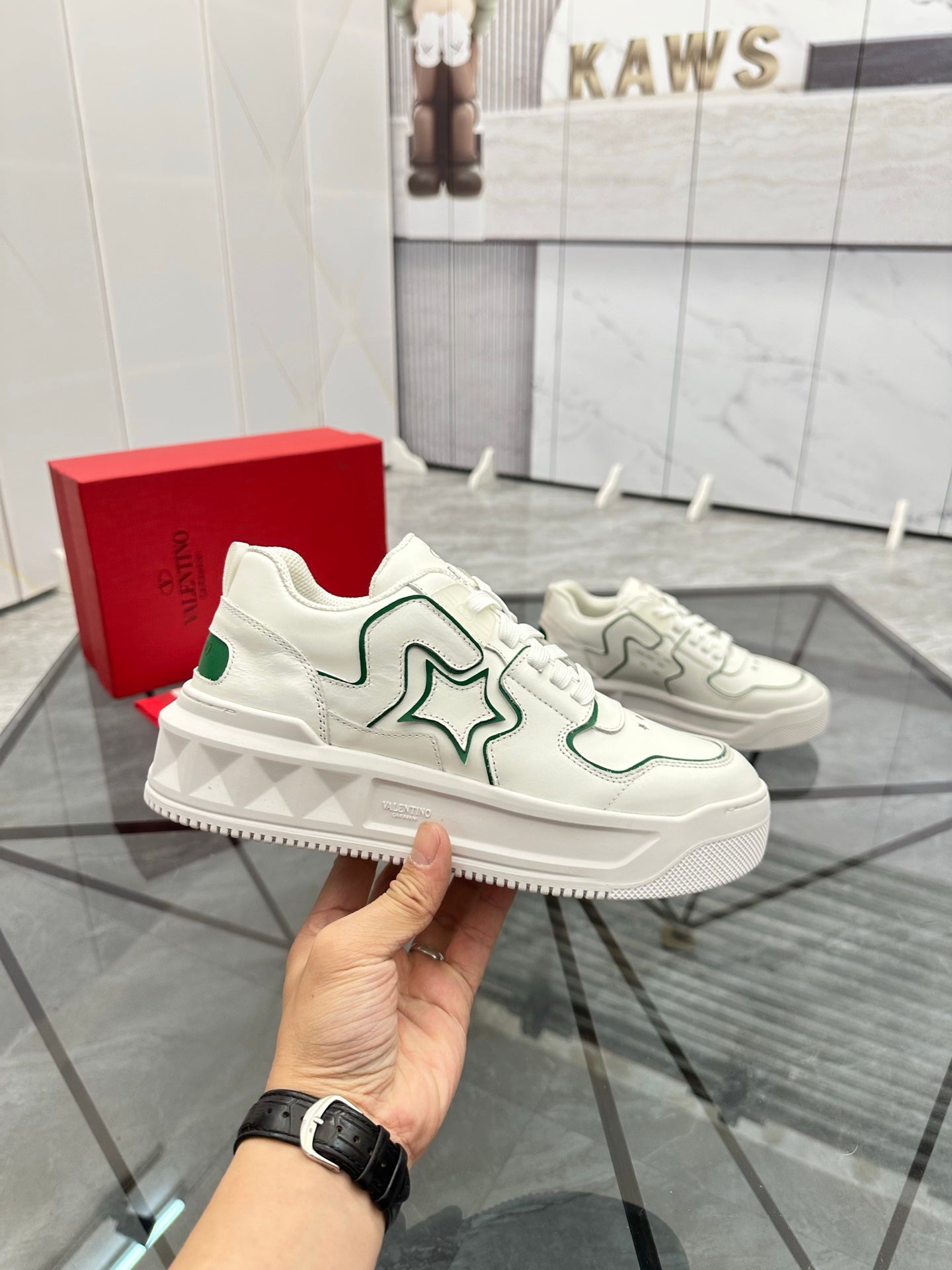 LuxluxHouse Best Quality Shoes Valentino