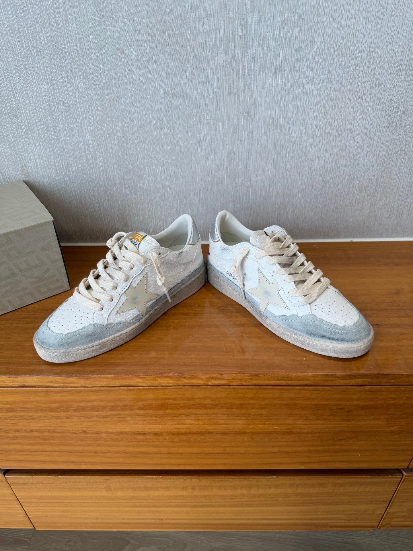 LuxluxHouse Best Quality Shoes Golden Goose
