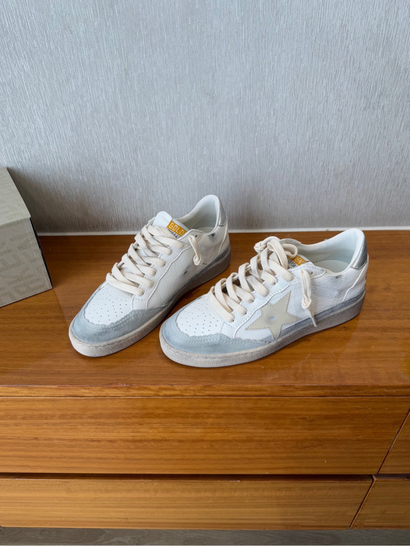 LuxluxHouse Best Quality Shoes Golden Goose
