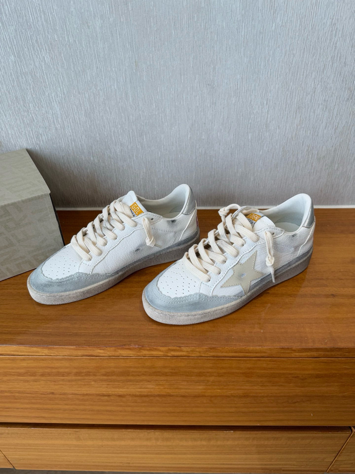 LuxluxHouse Best Quality Shoes Golden Goose