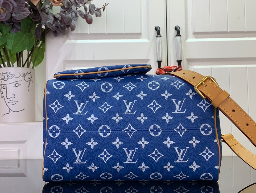 LuxluxHouse Best Quality Bags Louis Vuitton Women Men
