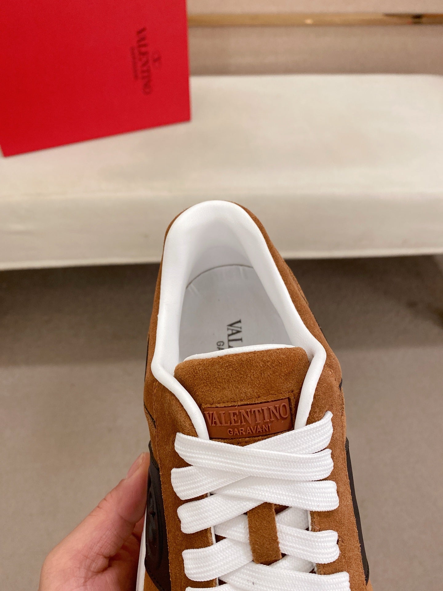 LuxluxHouse Best Quality Shoes Valentino