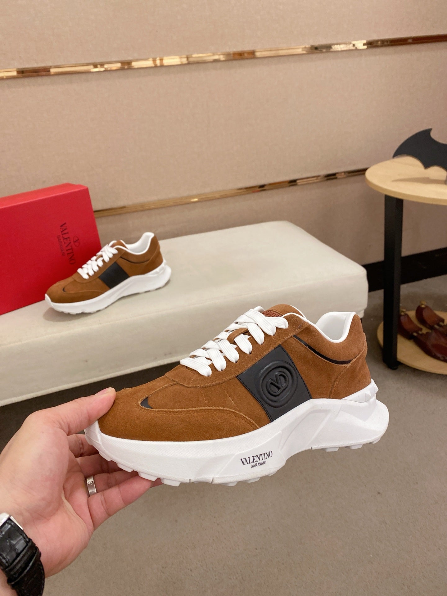 LuxluxHouse Best Quality Shoes Valentino