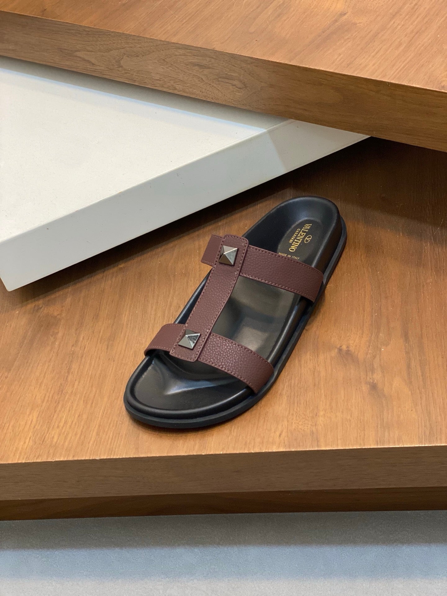 LuxluxHouse Best Quality Sandals Valentino