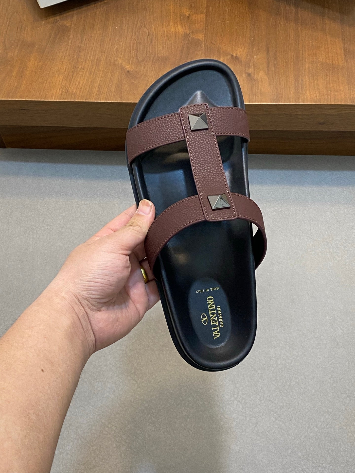 LuxluxHouse Best Quality Sandals Valentino