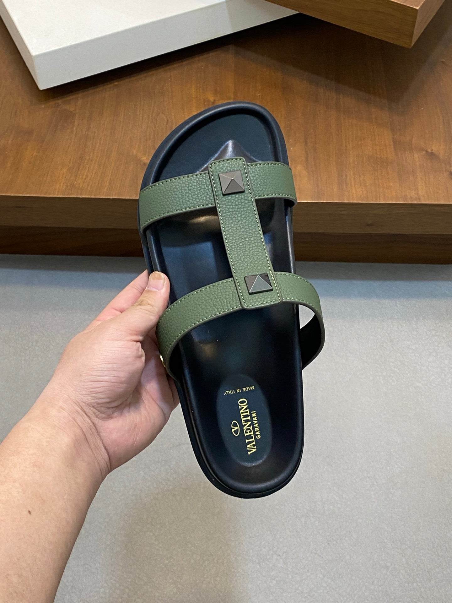 LuxluxHouse Best Quality Sandals Valentino