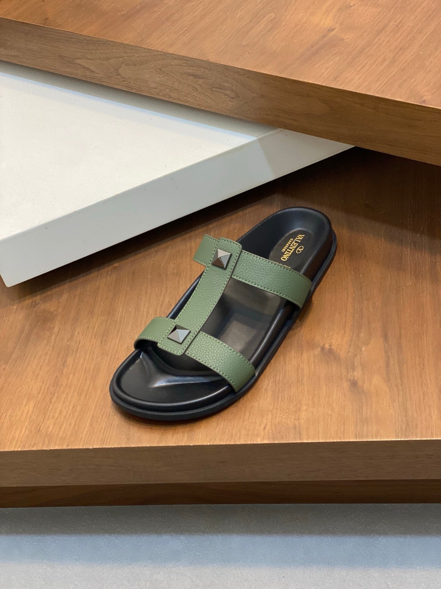 LuxluxHouse Best Quality Sandals Valentino