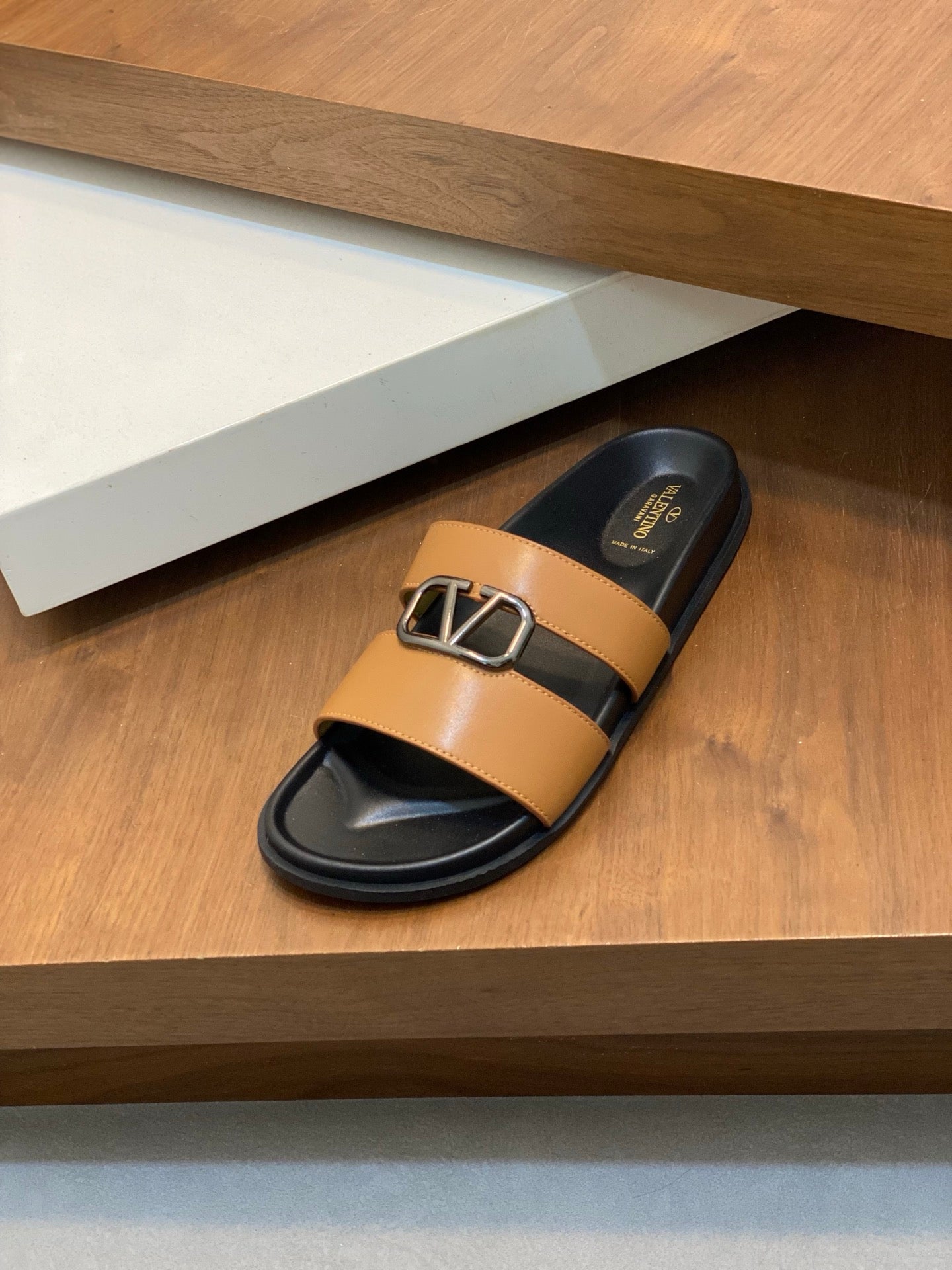 LuxluxHouse Best Quality Sandals Valentino