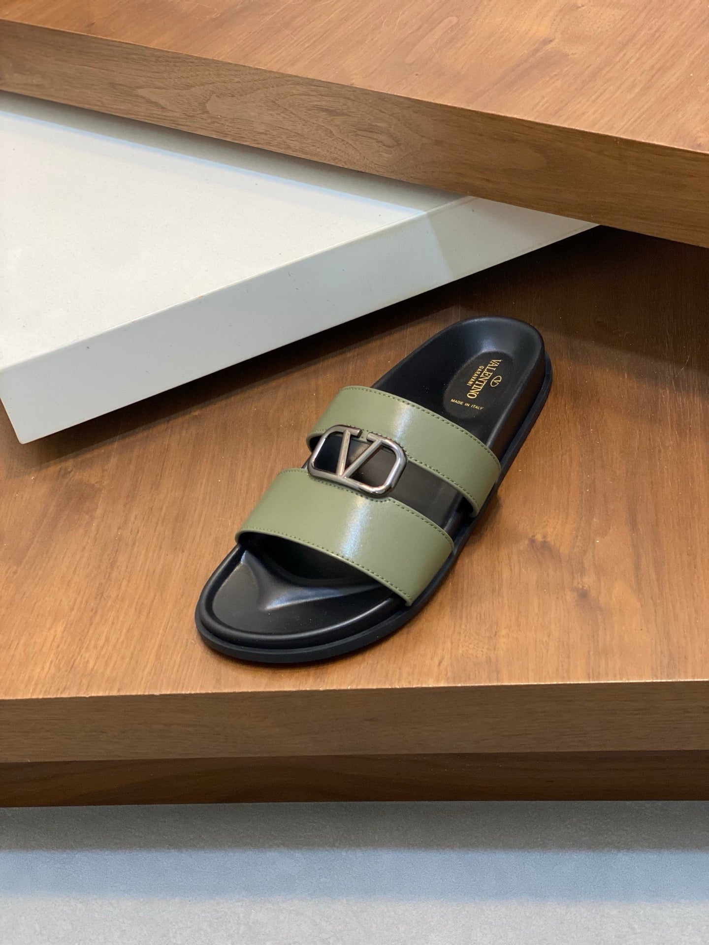 LuxluxHouse Best Quality Sandals Valentino