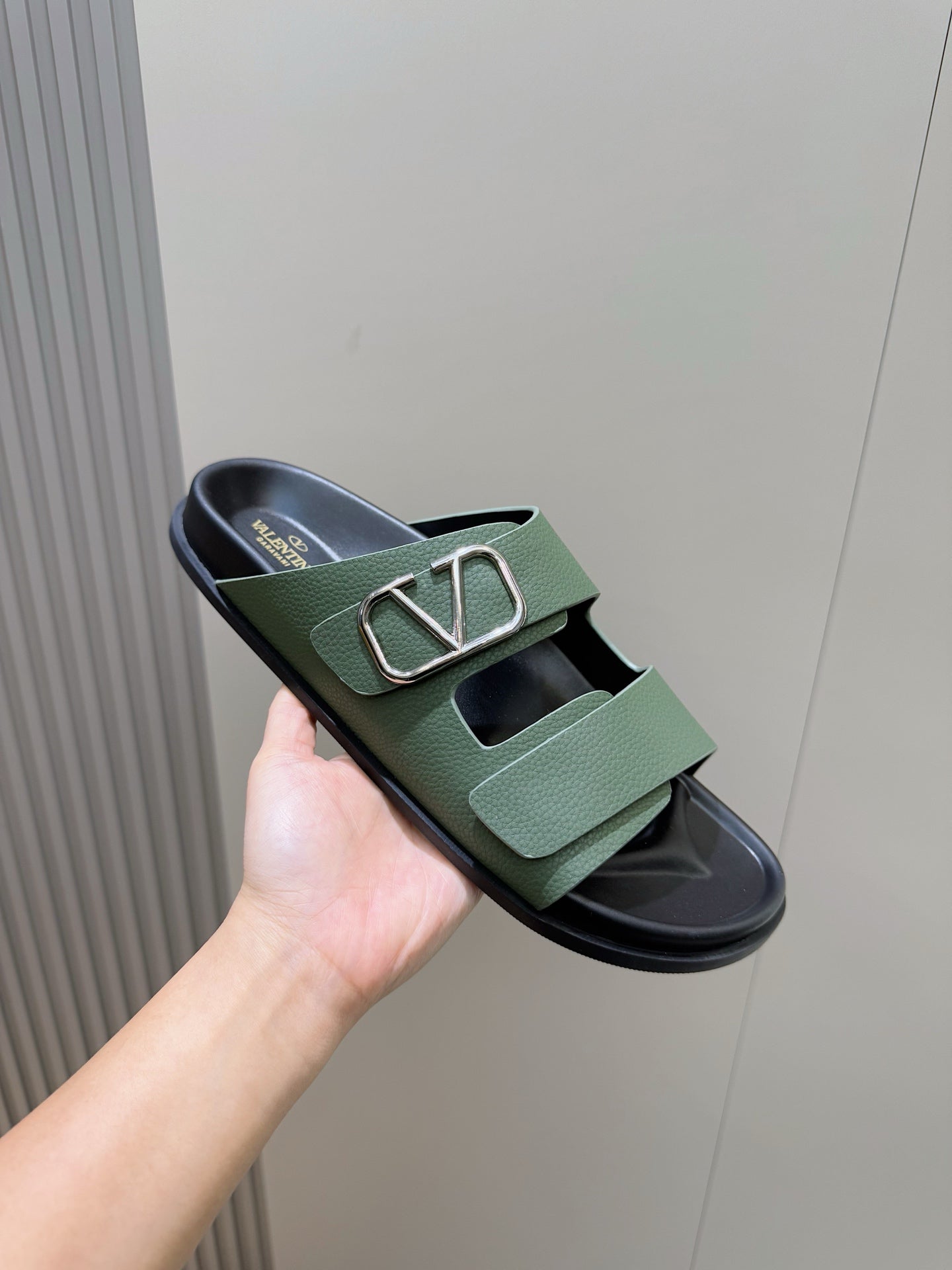 LuxluxHouse Best Quality Sandals Valentino