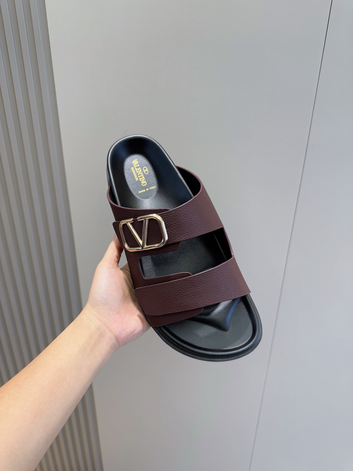 LuxluxHouse Best Quality Sandals Valentino