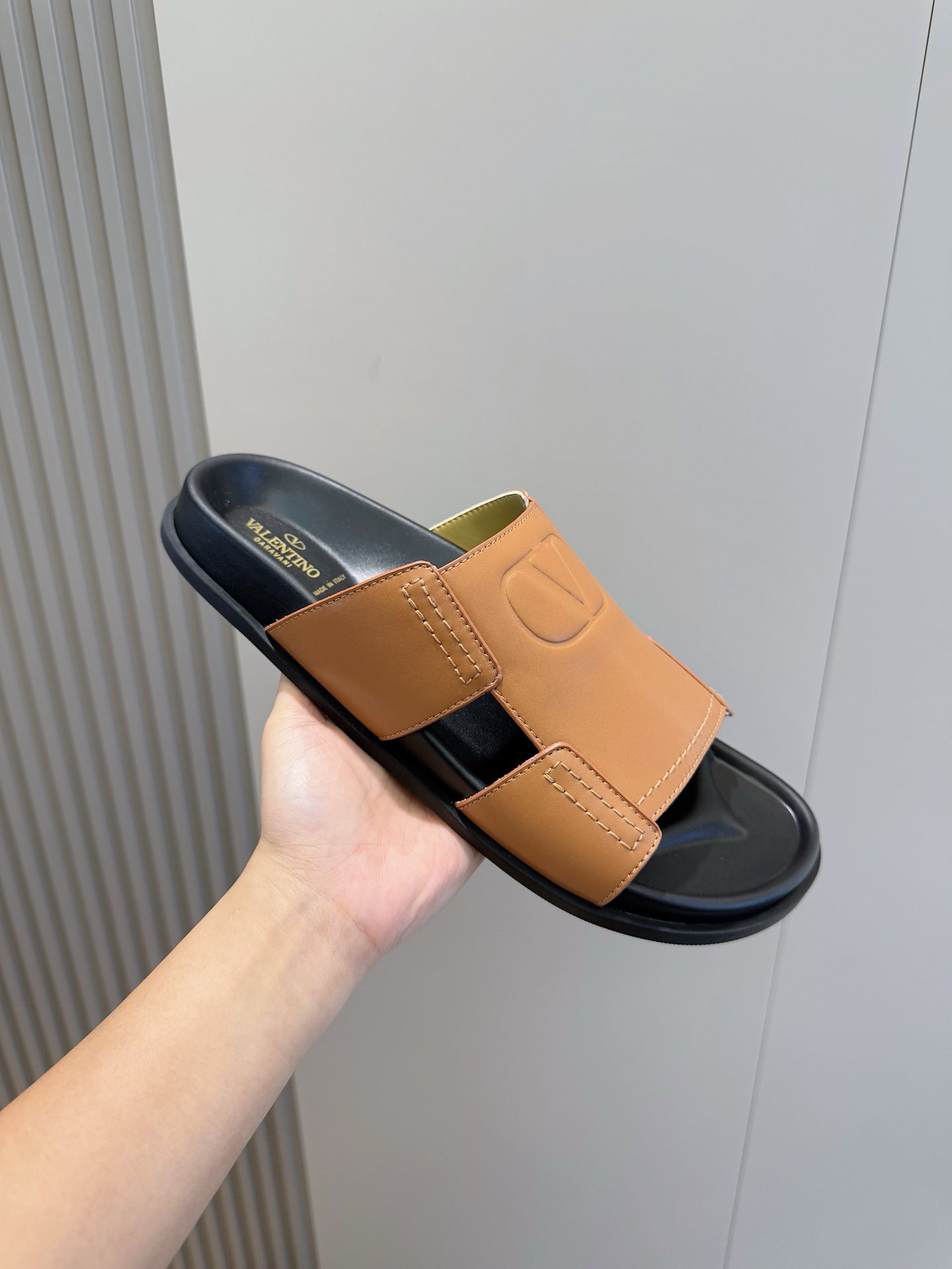 LuxluxHouse Best Quality Sandals Valentino