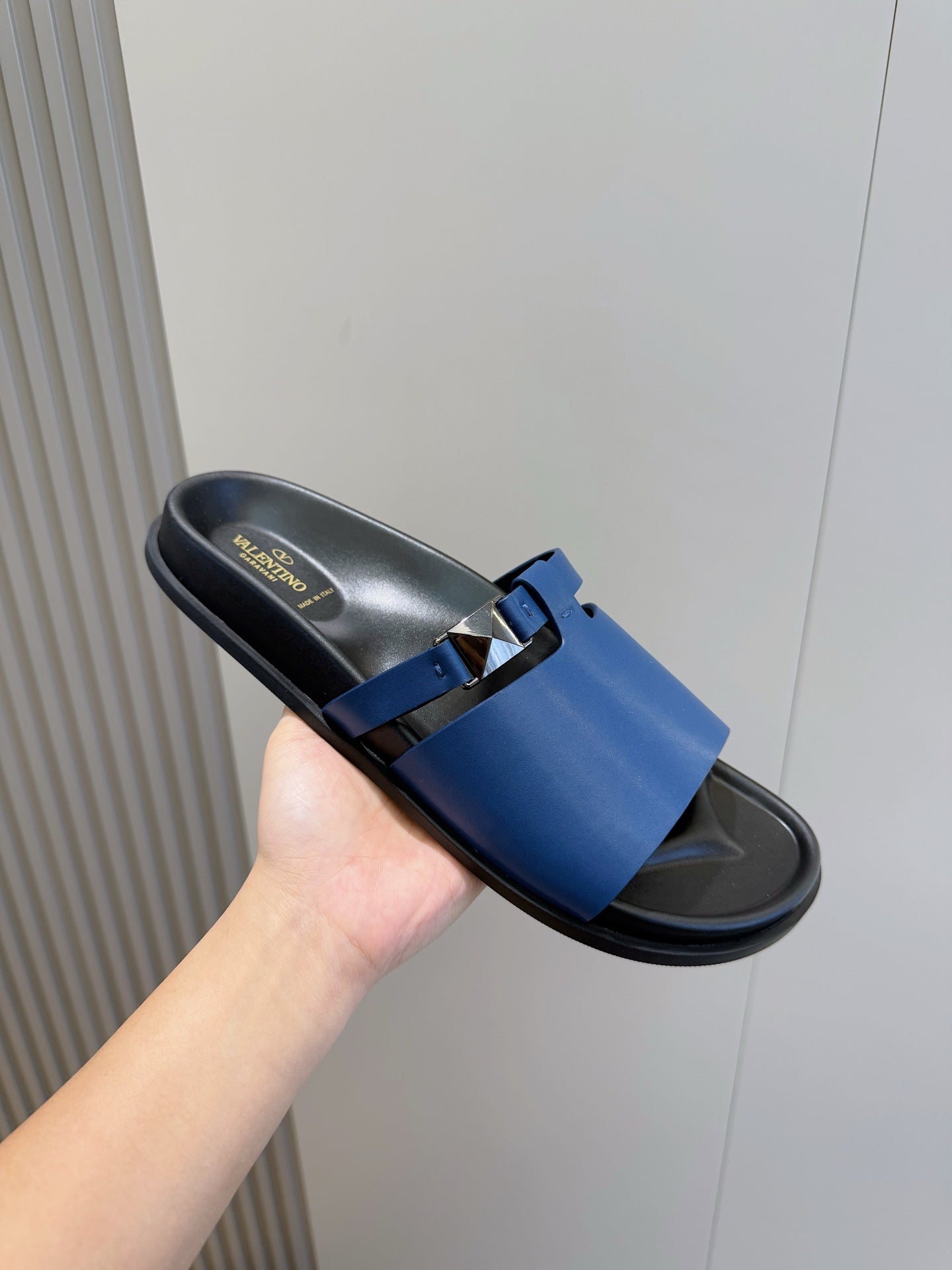 LuxluxHouse Best Quality Sandals Valentino