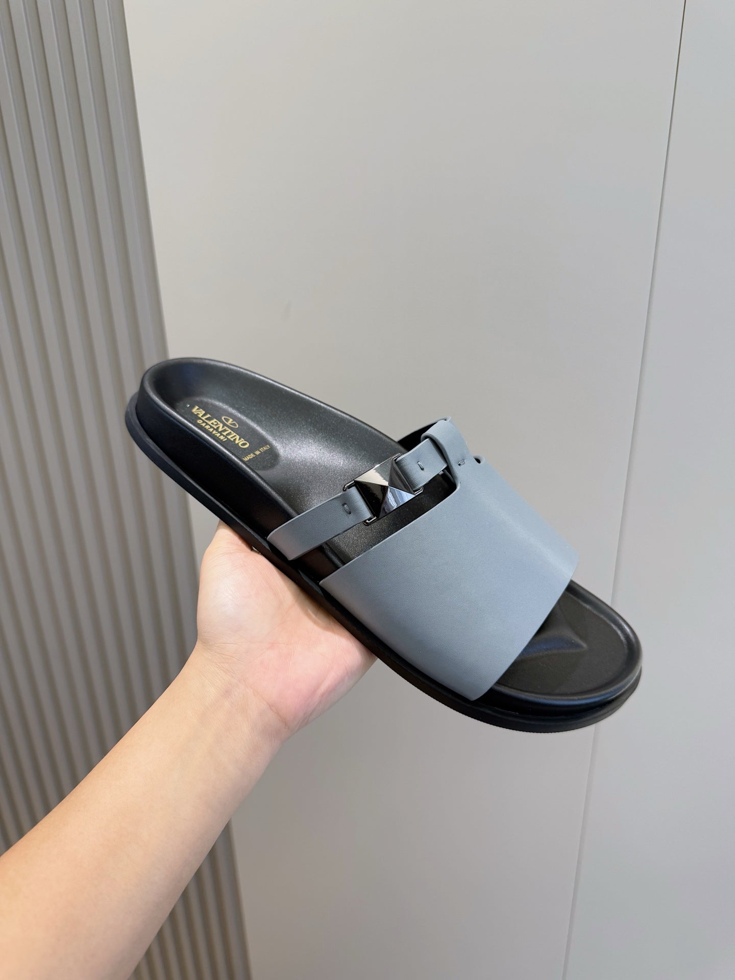 LuxluxHouse Best Quality Sandals Valentino