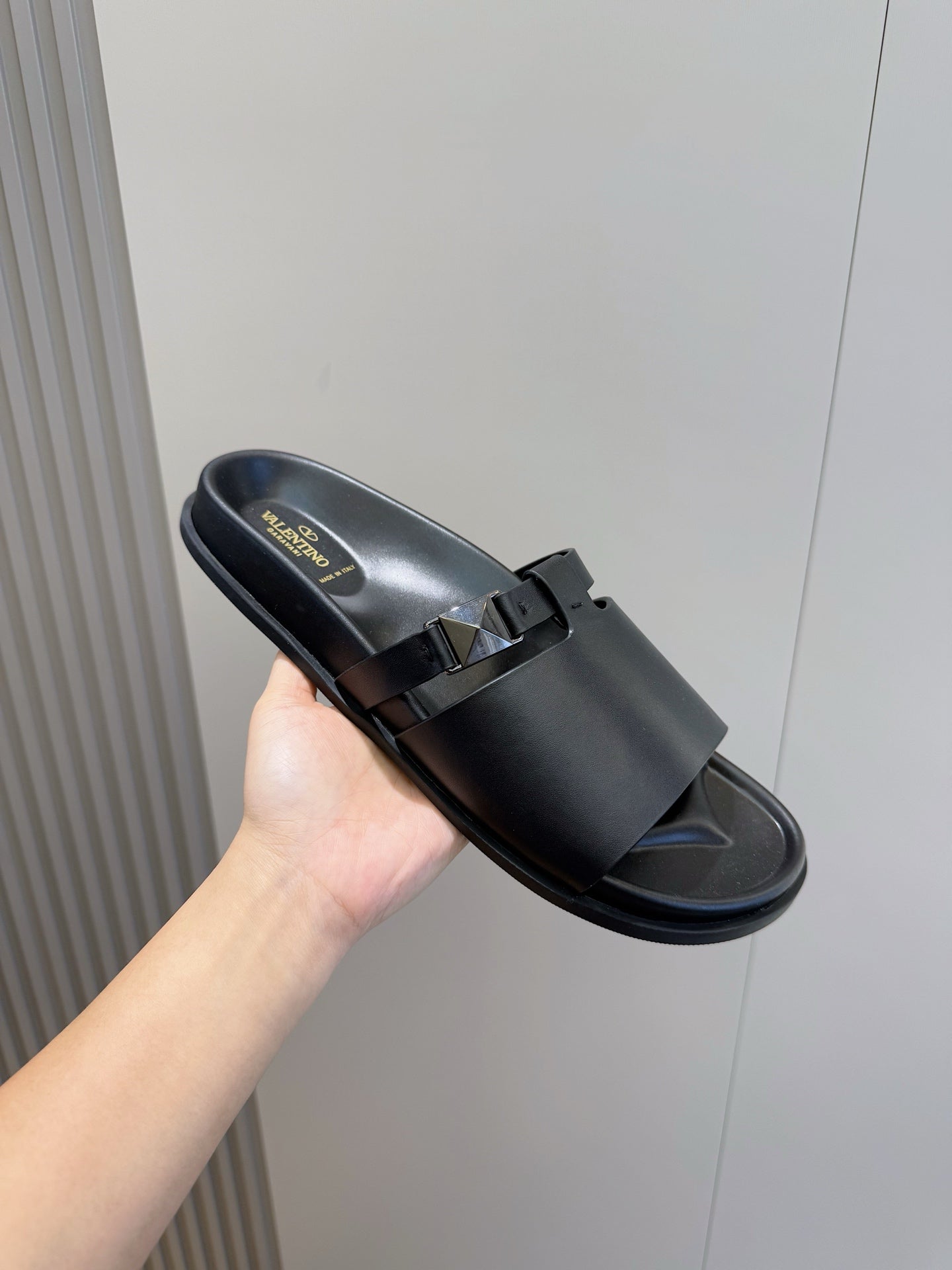 LuxluxHouse Best Quality Sandals Valentino