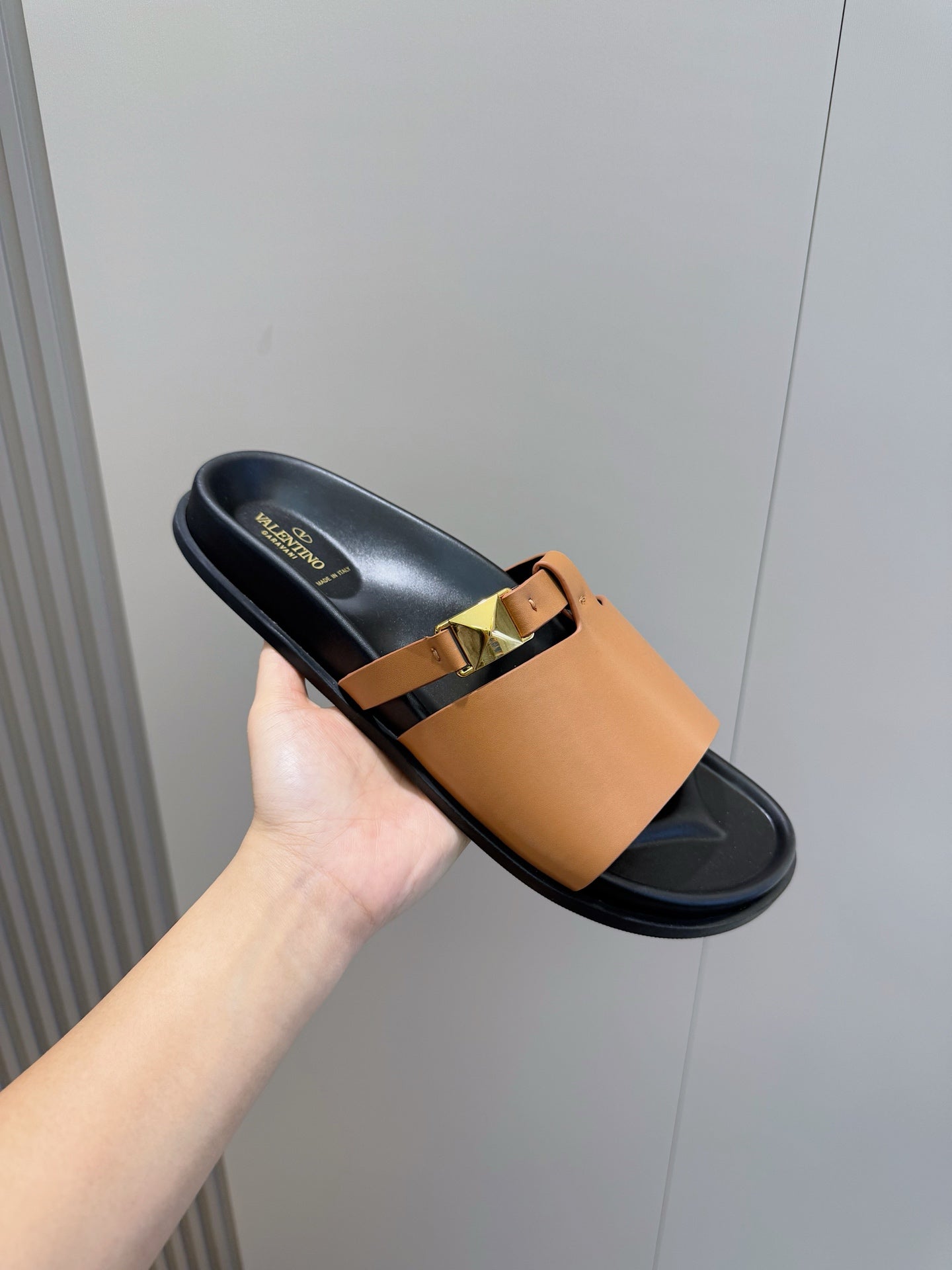 LuxluxHouse Best Quality Sandals Valentino