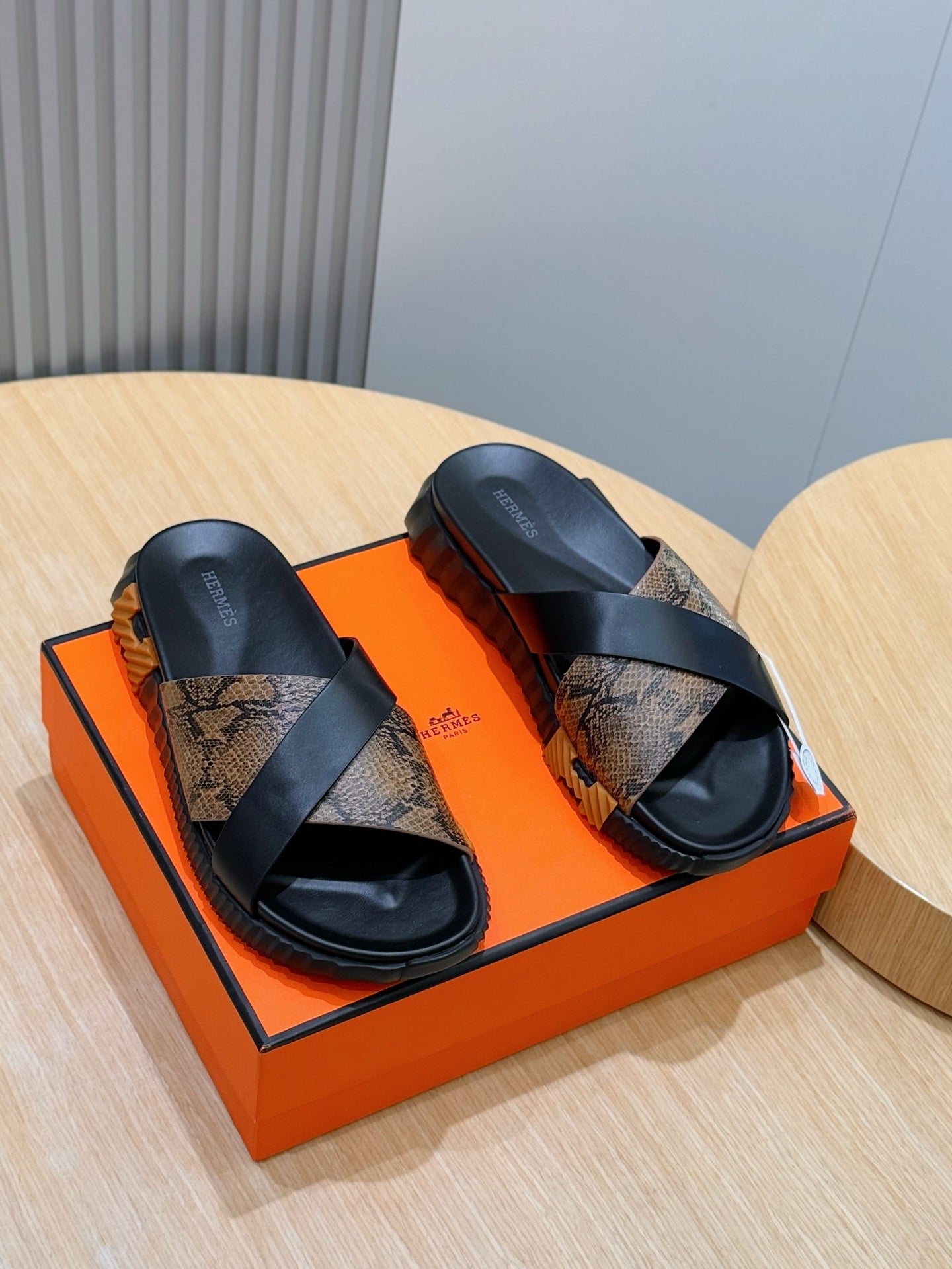 LuxluxHouse Best Quality Sandals Hermes