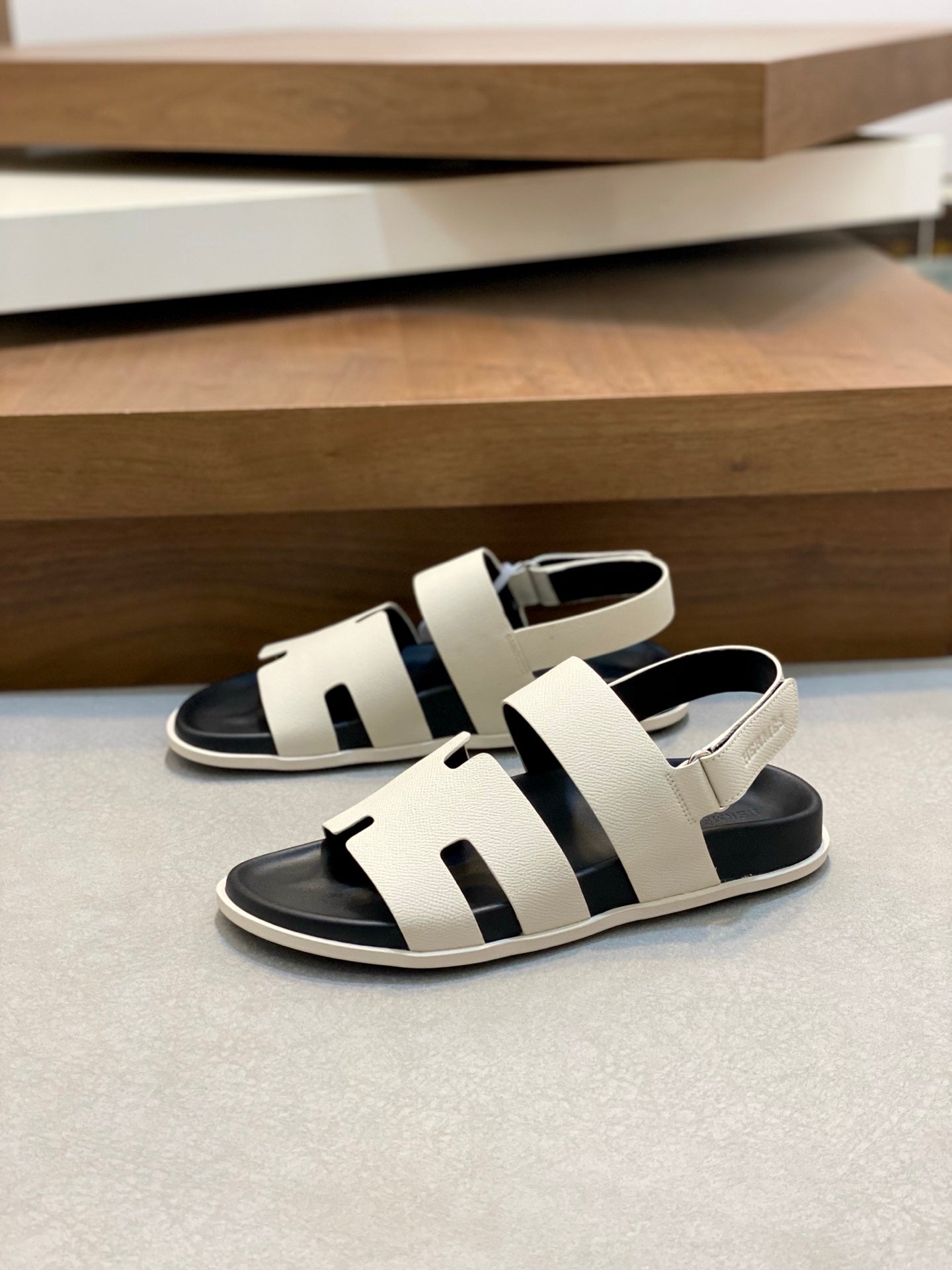 LuxluxHouse Best Quality Sandals Hermes