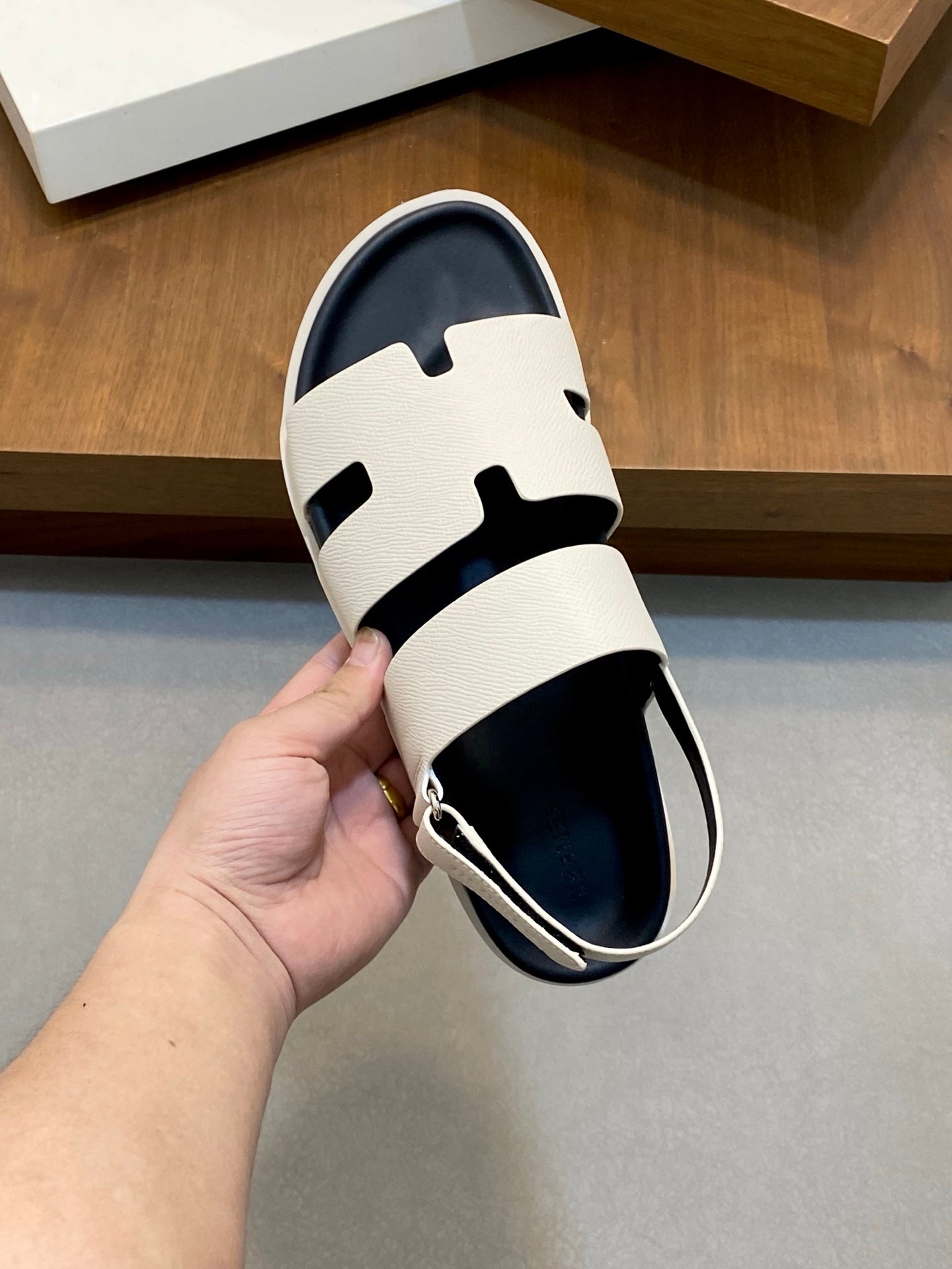 LuxluxHouse Best Quality Sandals Hermes