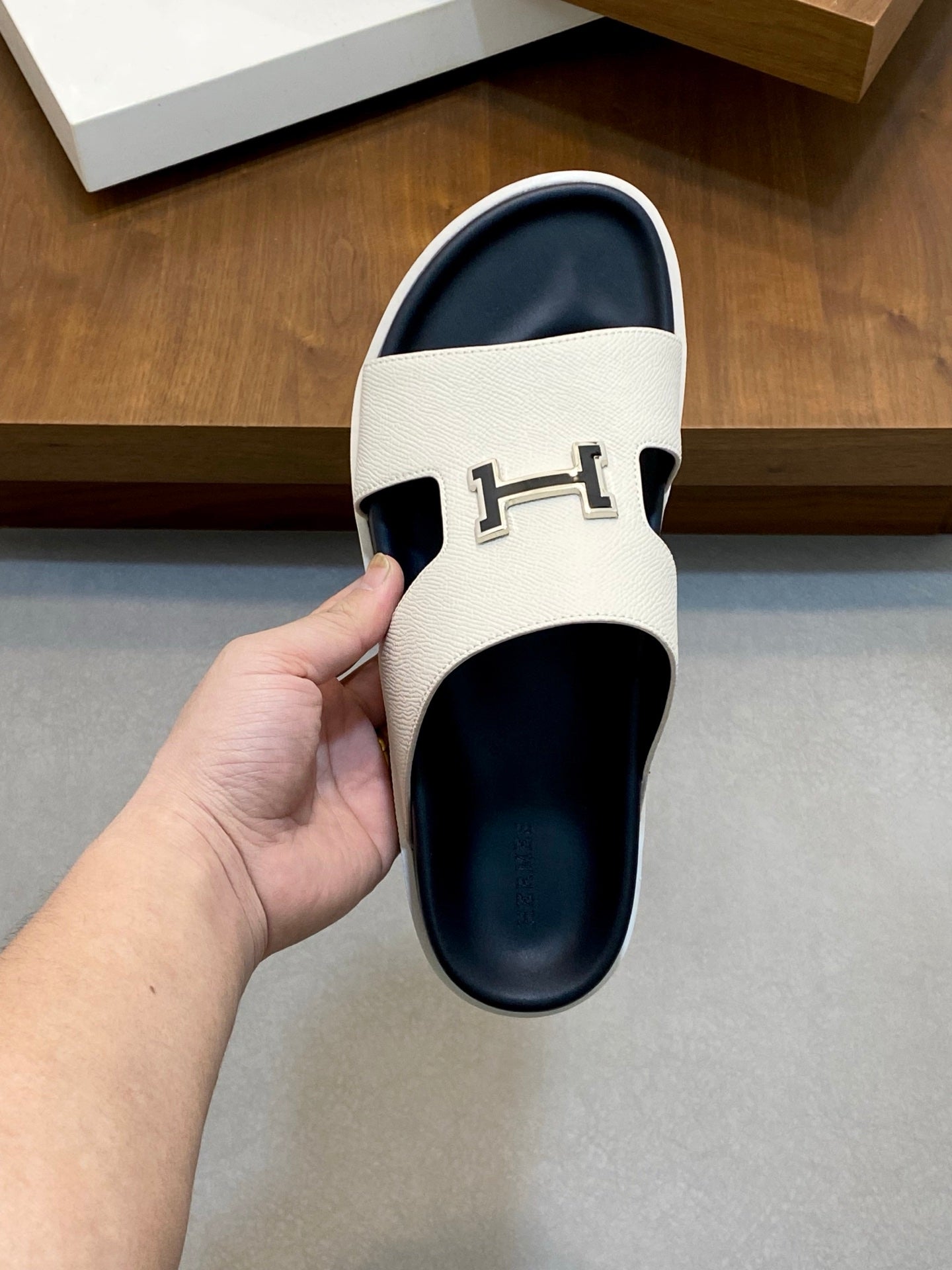 LuxluxHouse Best Quality Sandals Hermes