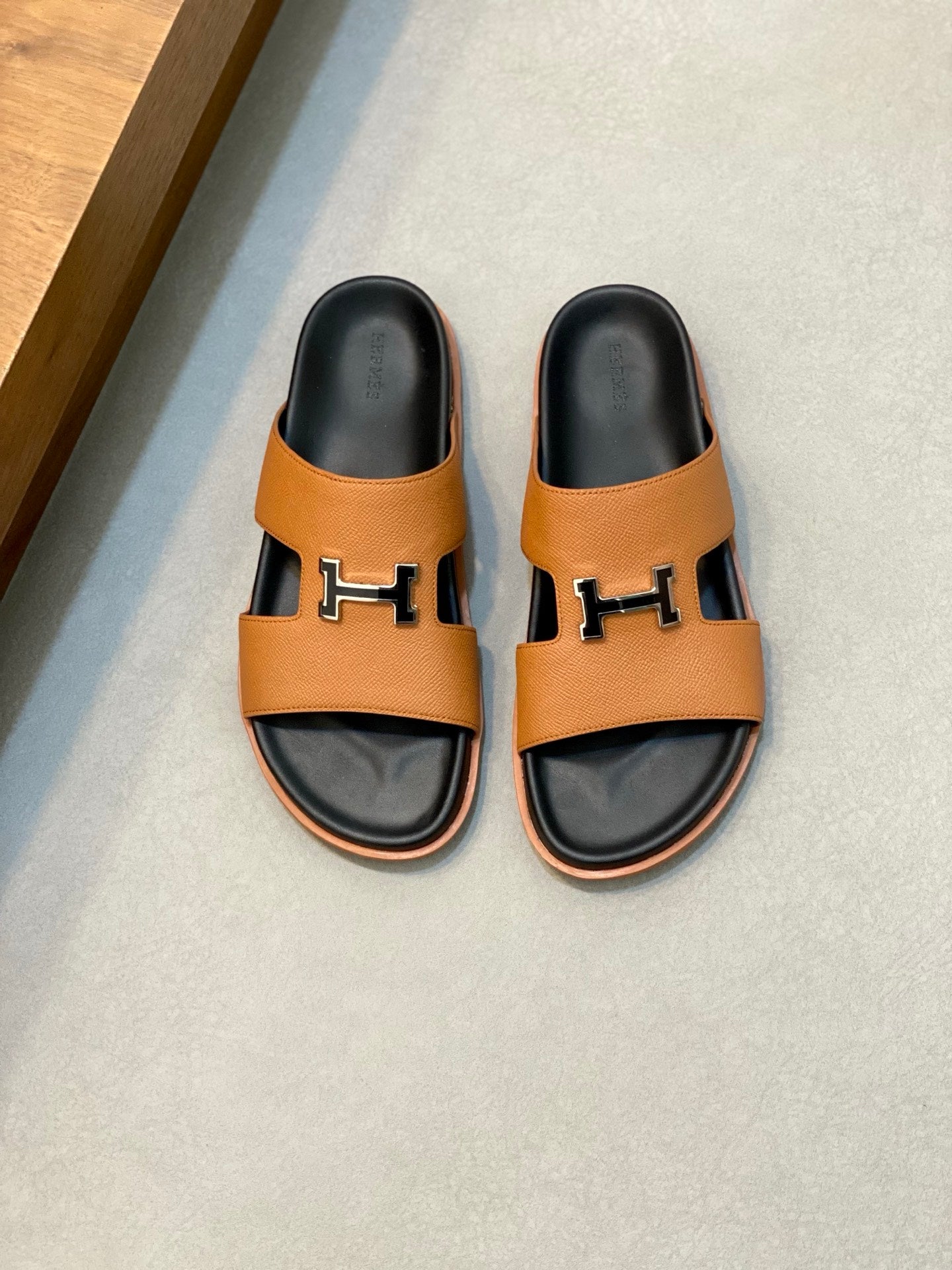 LuxluxHouse Best Quality Sandals Hermes